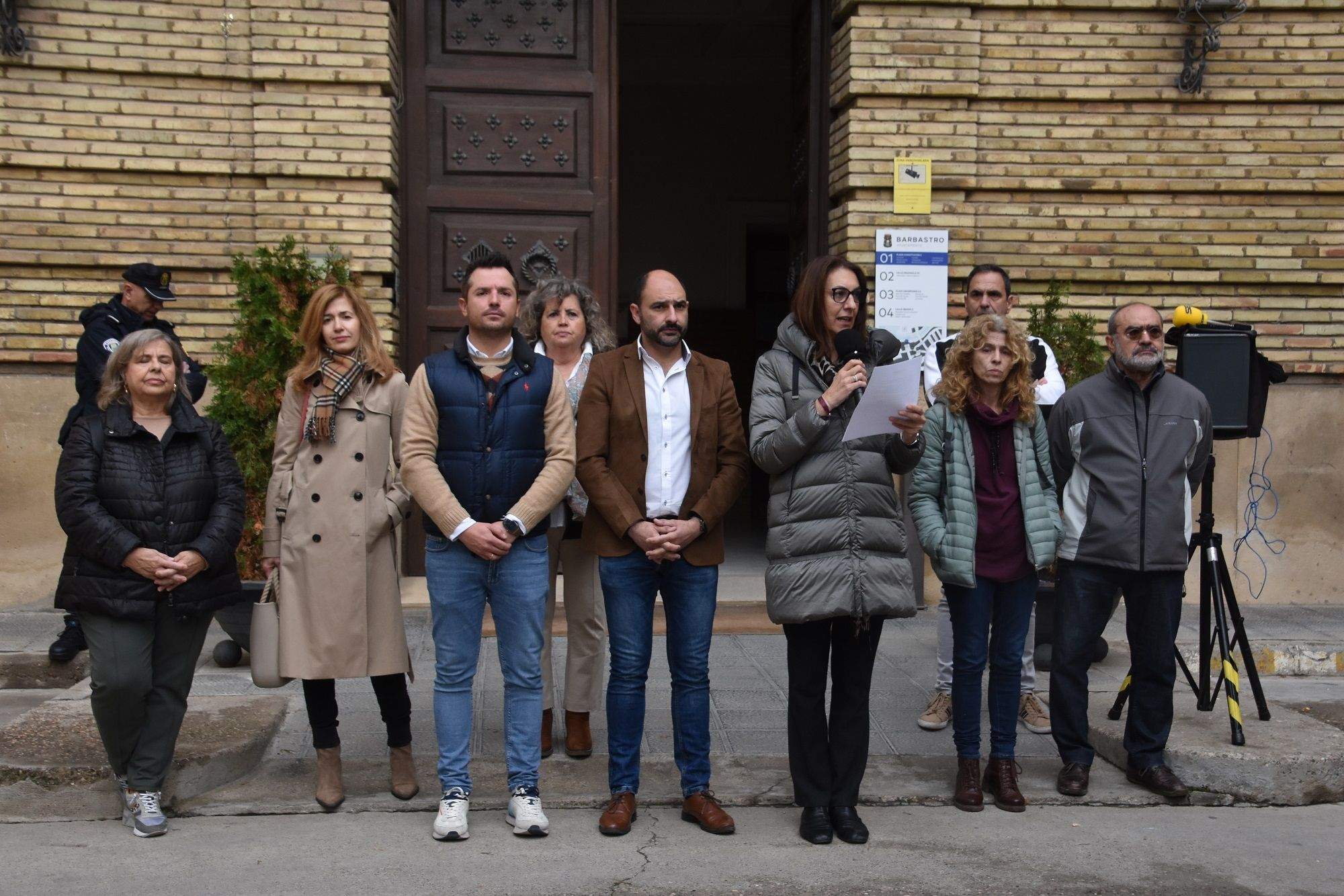 Lectura del manifiesto contra la violencia machista en Barbastro