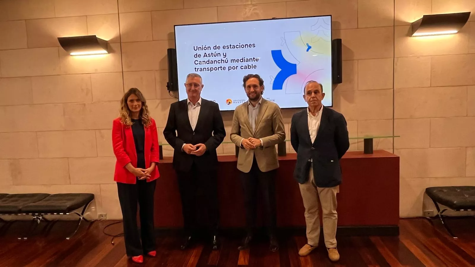María Jesús Gimeno, Manuel Blasco, Isaac Claver y Álvaro Salesa han presentado el proyecto de unión de Astún y Candanchú.