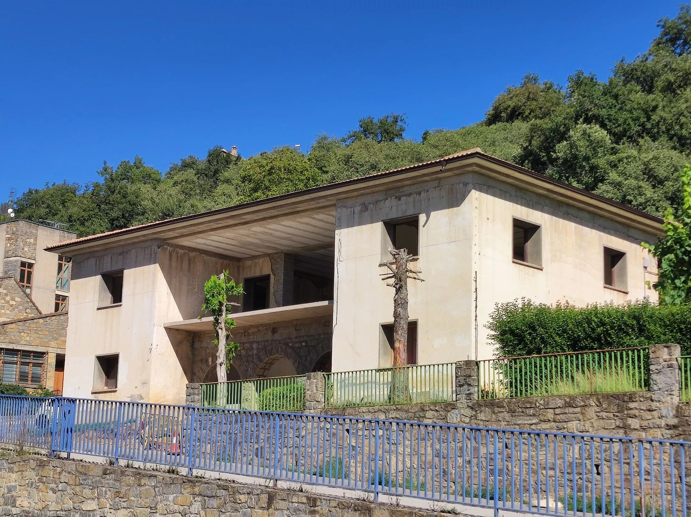 Finalizan las obras en la estructura de la antigua casa del médico de Aínsa.