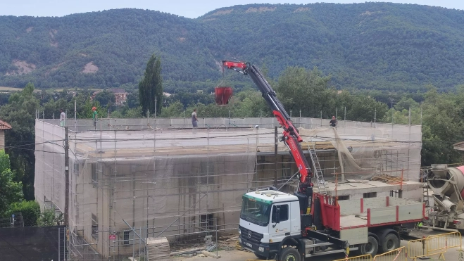 Imagen de los trabajos de remodelación en la antigua casa del médico de Aínsa.