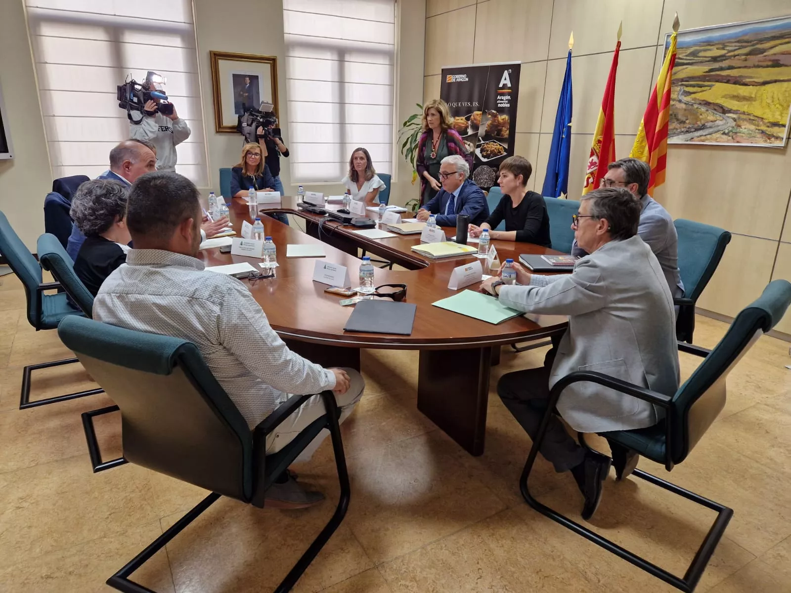 Encuentro del consejero Javier Rincón con representantes de Asaja. Encuentro del consejero Javier Rincón con representantes de Asaja.