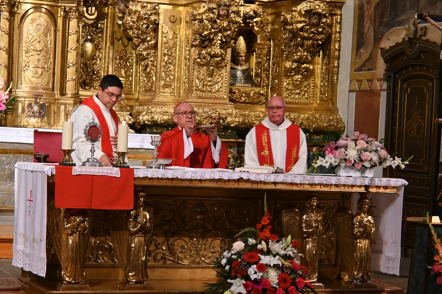  Fiesta de la Archicofradía de la Vera Cruz de Huesca. Foto Carlos Jalle