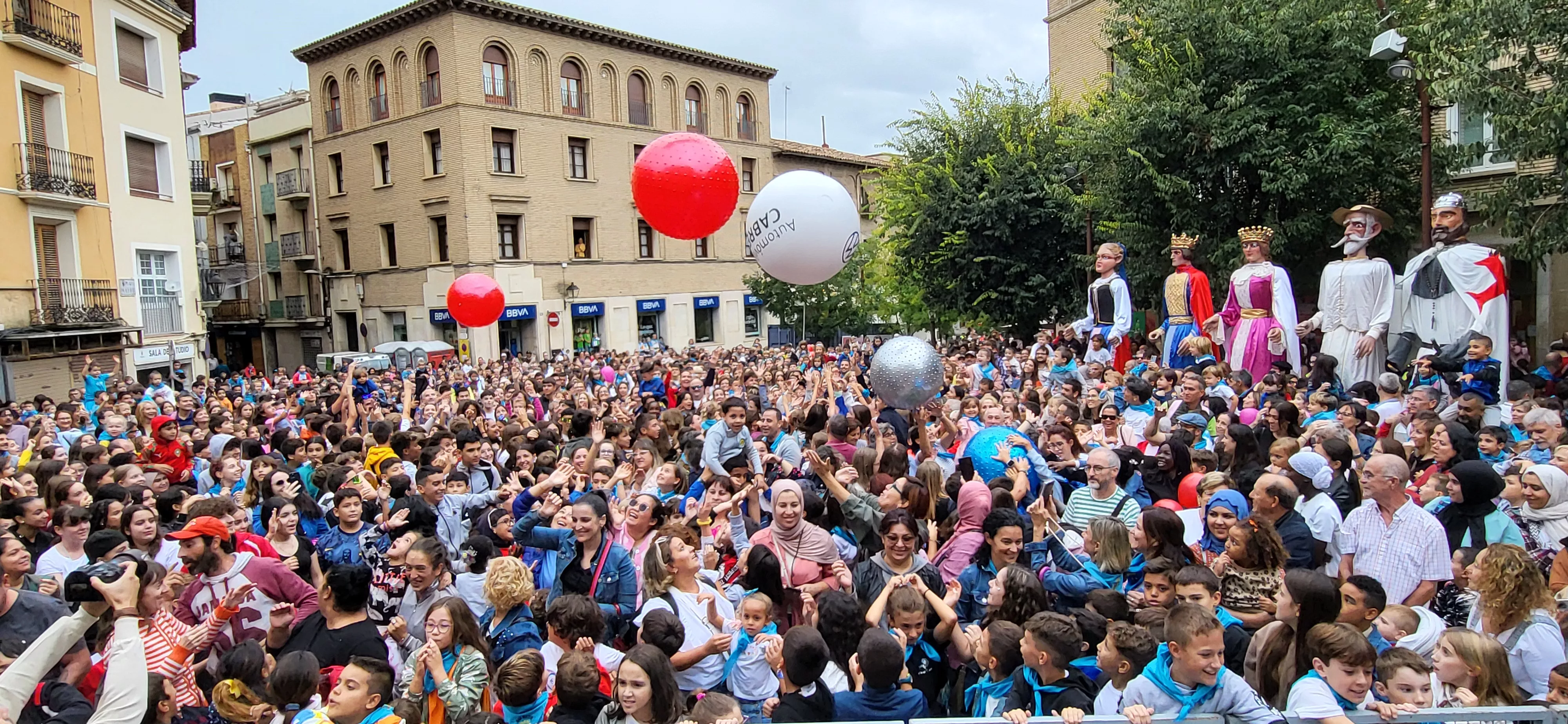 Codetazo infantil con el que Monzón ha iniciado las fiestas de San Mateo 2024. Foto Mercedes Manterola