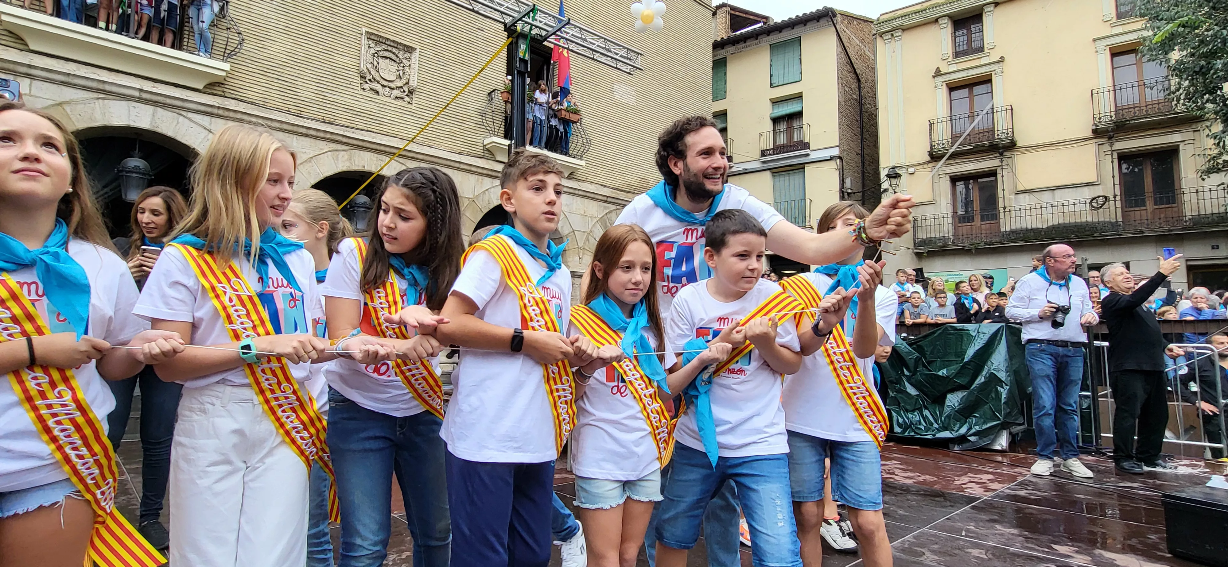 Codetazo infantil con el que Monzón ha iniciado las fiestas de San Mateo 2024. Foto Mercedes Manterola