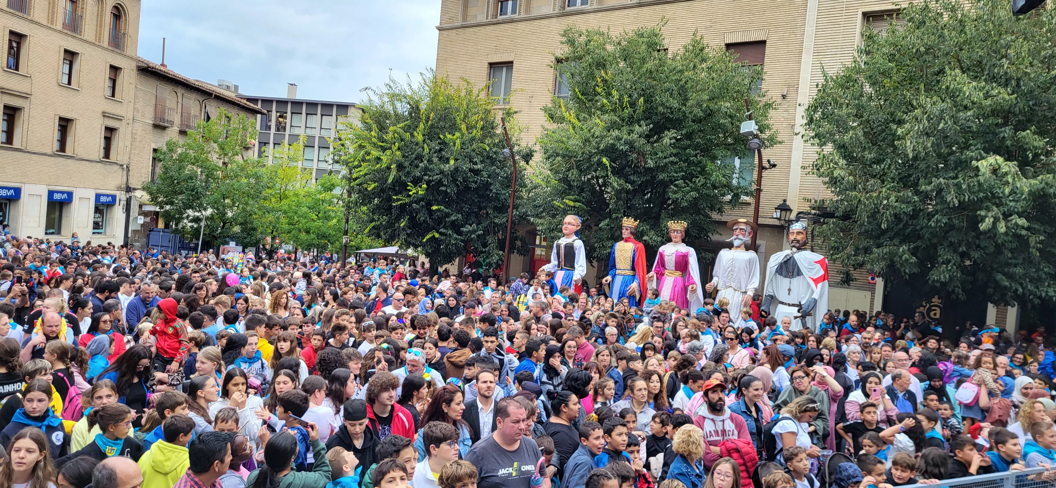 Codetazo infantil con el que Monzón ha iniciado las fiestas de San Mateo 2024. Foto Mercedes Manterola