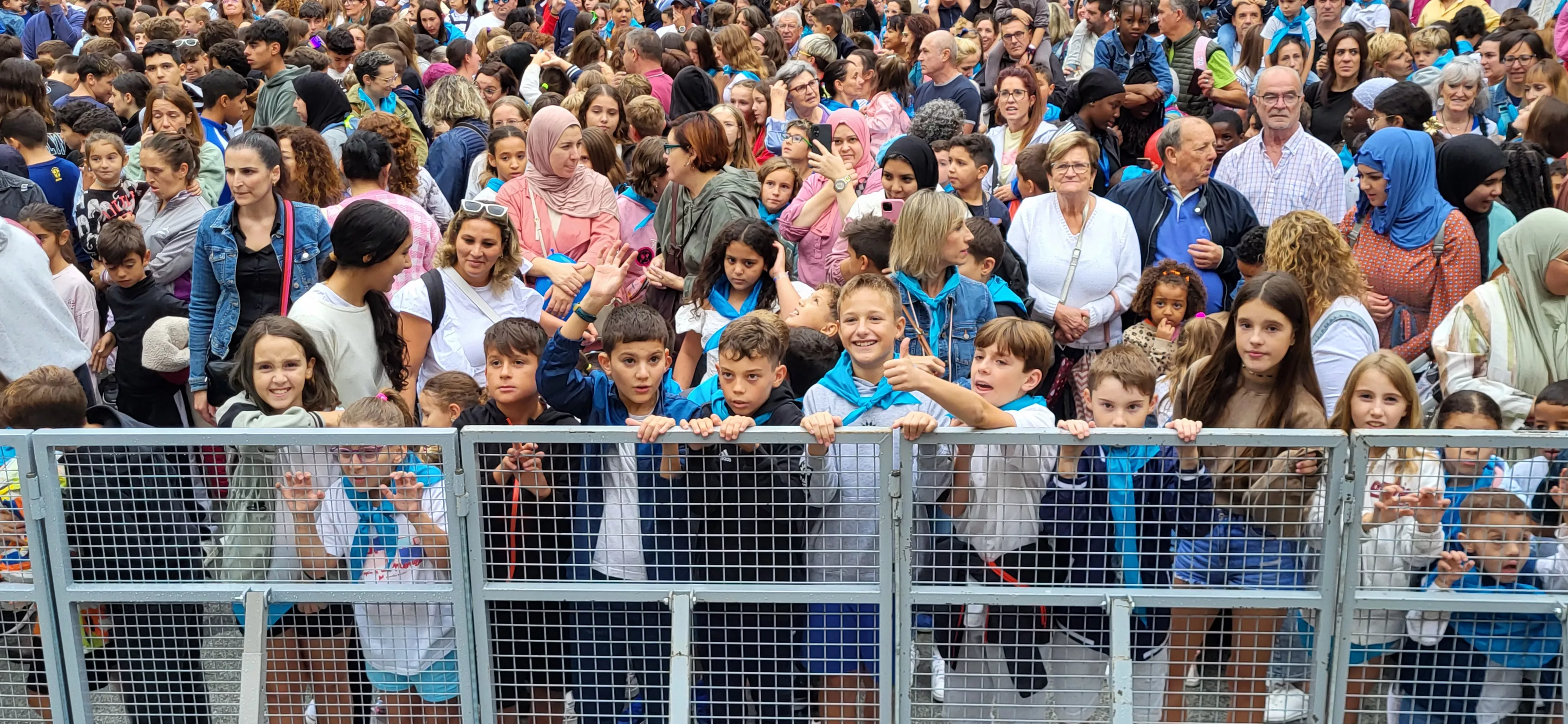 Codetazo infantil con el que Monzón ha iniciado las fiestas de San Mateo 2024. Foto Mercedes Manterola