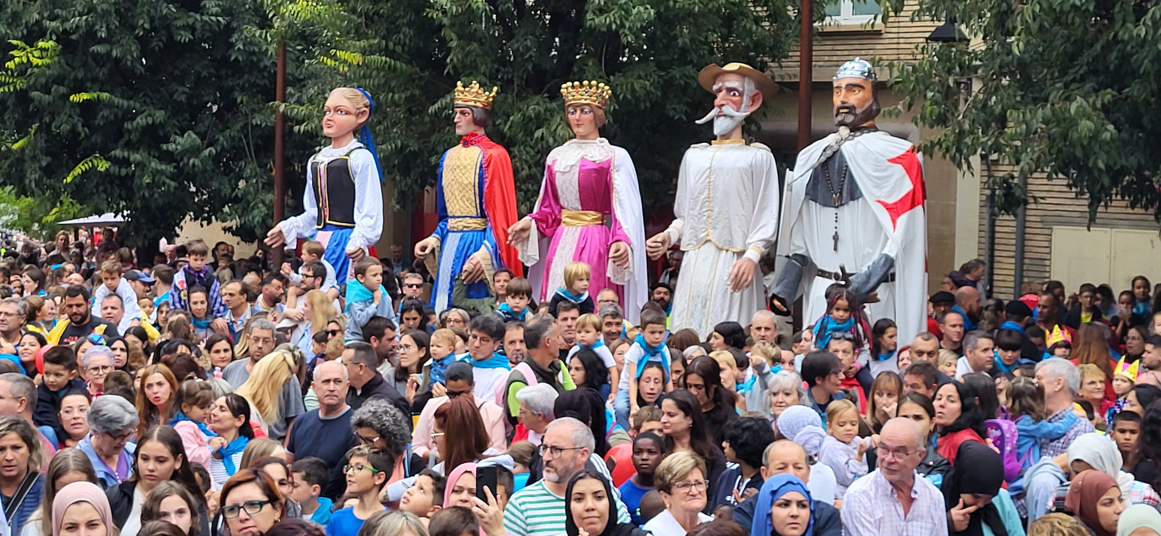 Codetazo infantil con el que Monzón ha iniciado las fiestas de San Mateo 2024. Foto Mercedes Manterola
