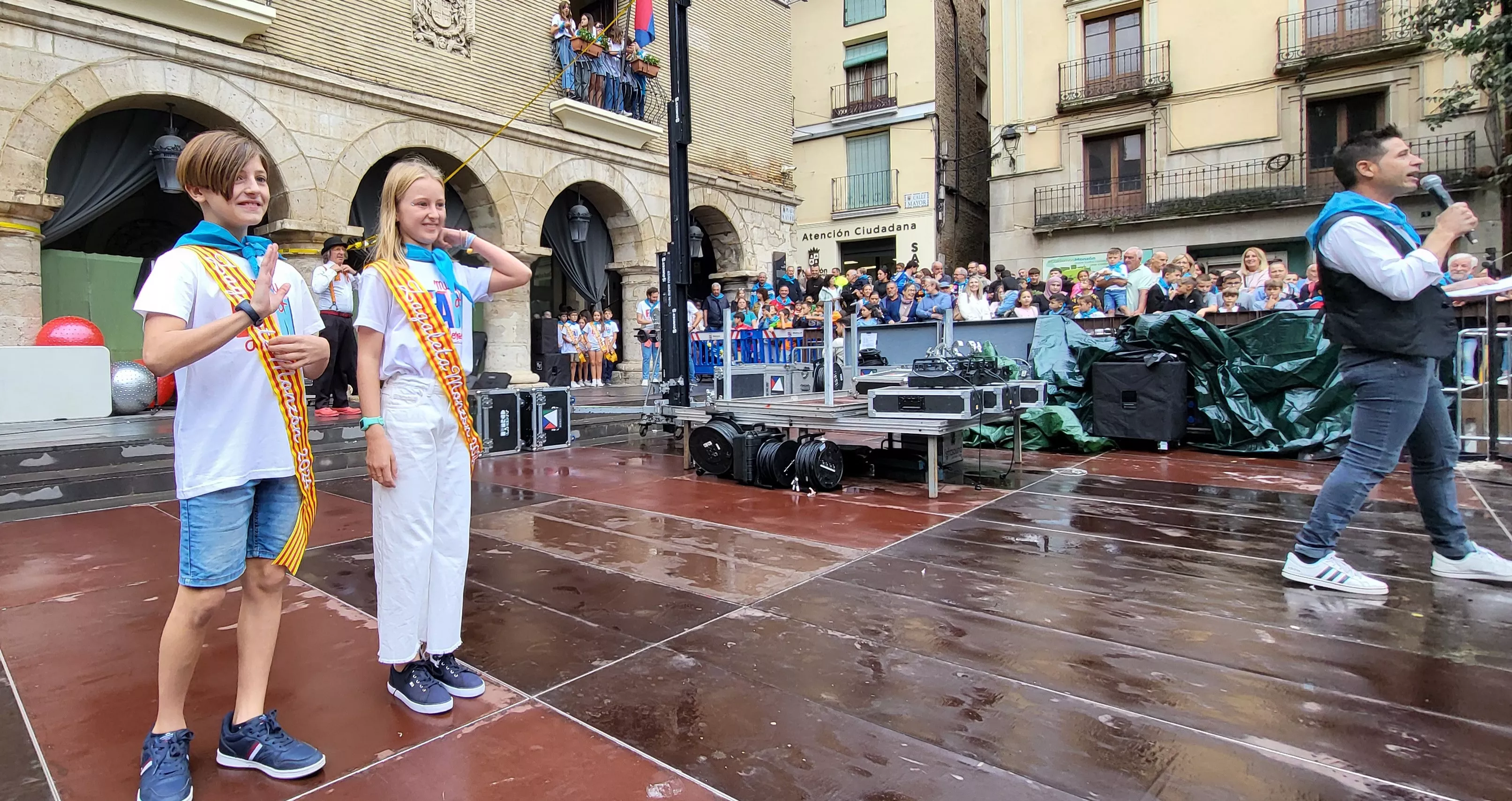Codetazo infantil con el que Monzón ha iniciado las fiestas de San Mateo 2024. Foto Mercedes Manterola