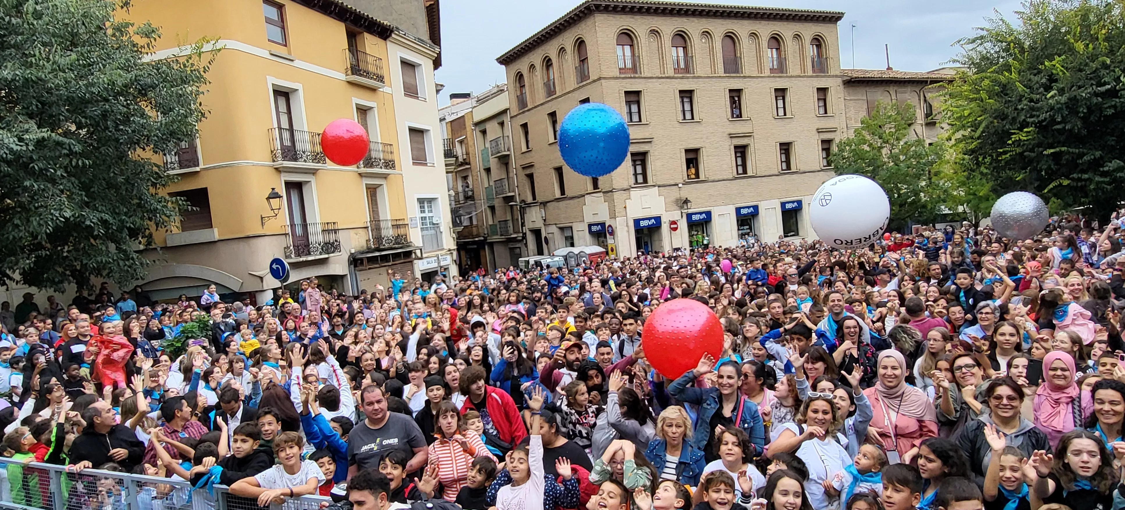 Codetazo infantil con el que Monzón ha iniciado las fiestas de San Mateo 2024. Foto Mercedes Manterola