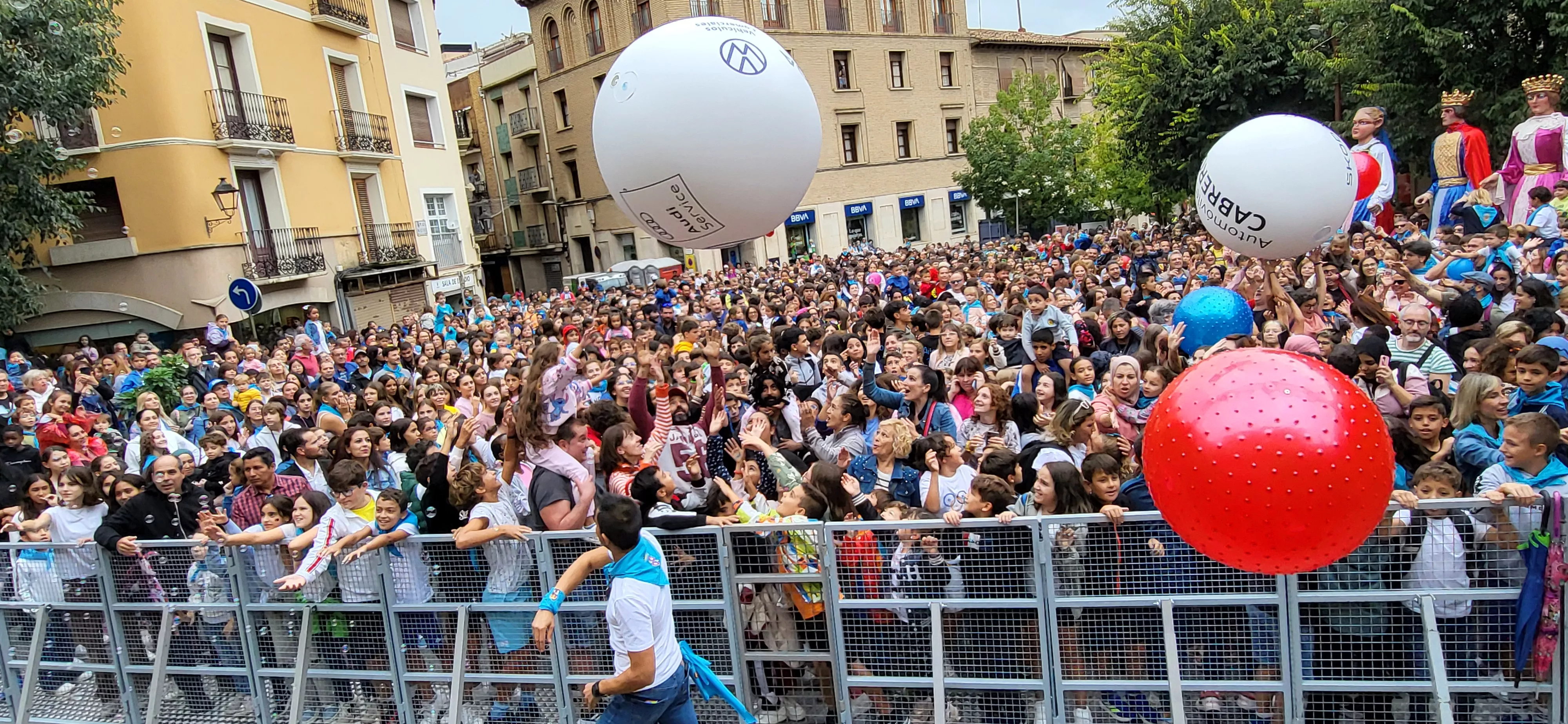 Codetazo infantil con el que Monzón ha iniciado las fiestas de San Mateo 2024. Foto Mercedes Manterola