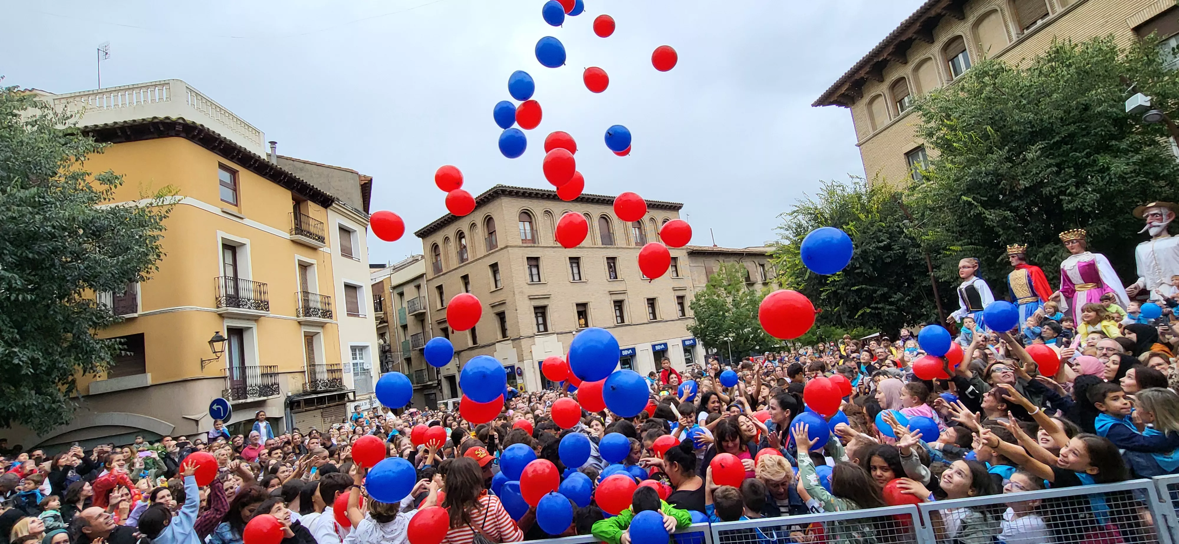 Codetazo infantil con el que Monzón ha iniciado las fiestas de San Mateo 2024. Foto Mercedes Manterola