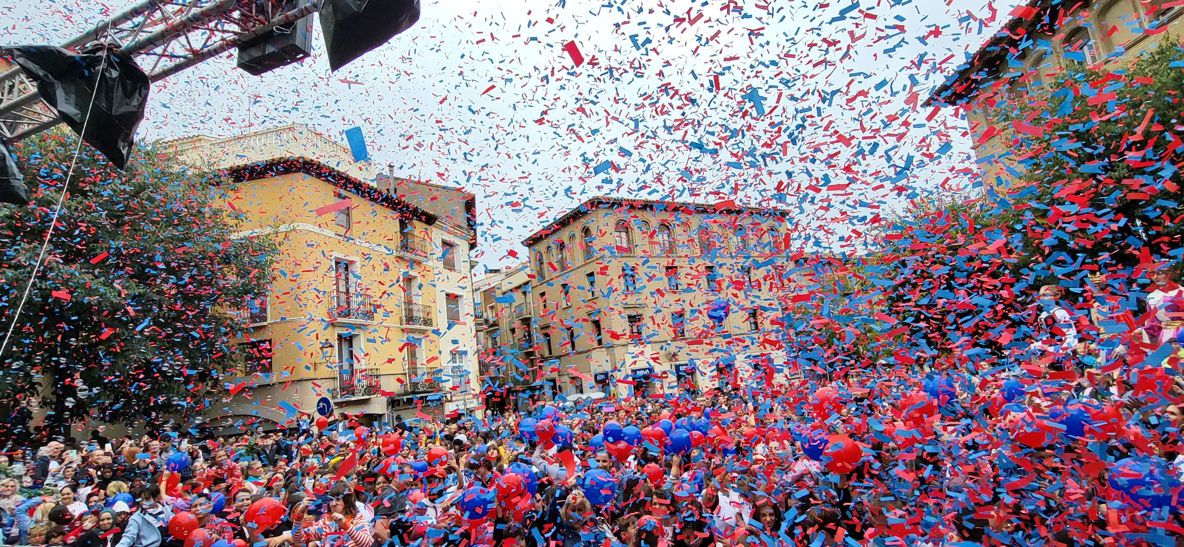 Codetazo infantil con el que Monzón ha iniciado las fiestas de San Mateo 2024. Foto Mercedes Manterola