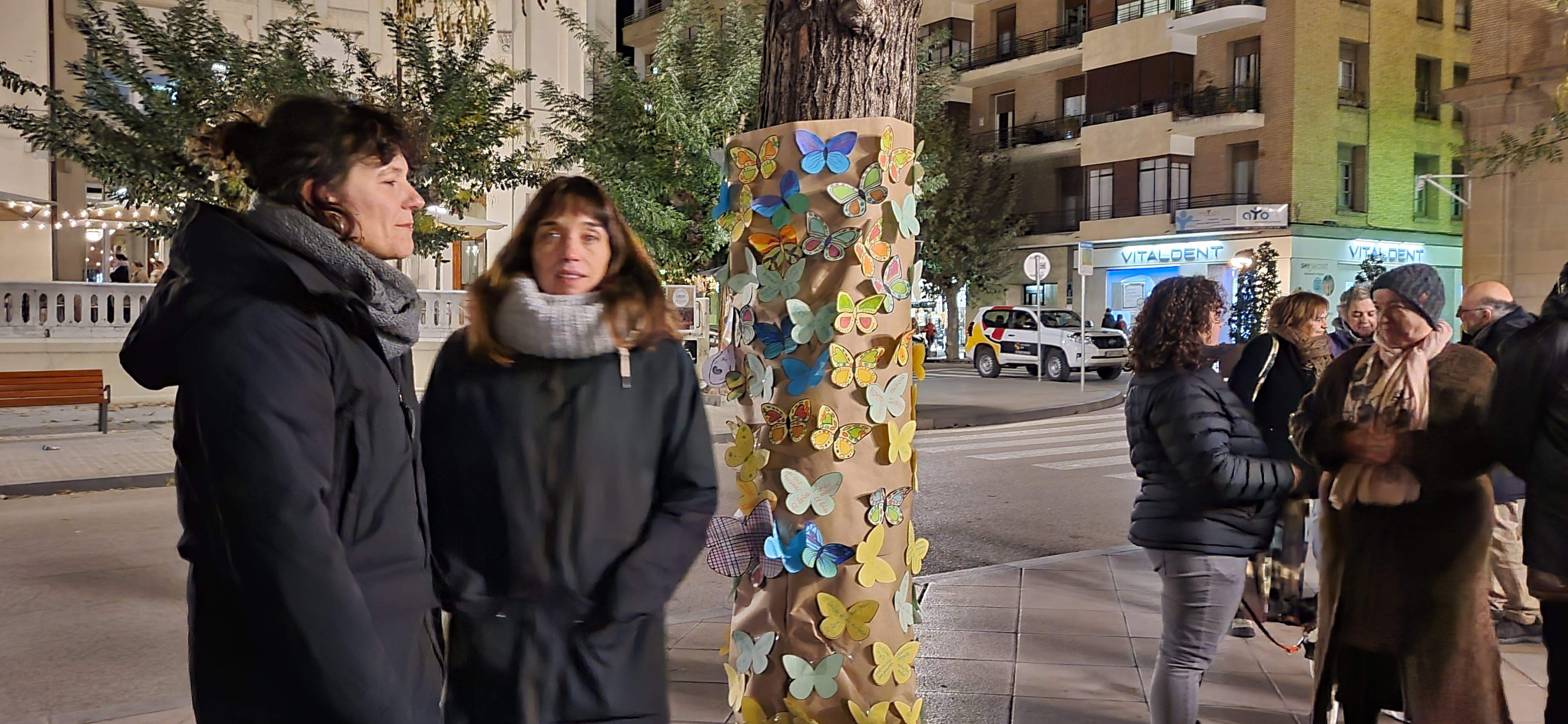 Concentración por el fin de la violencia contra las mujeres en Huesca