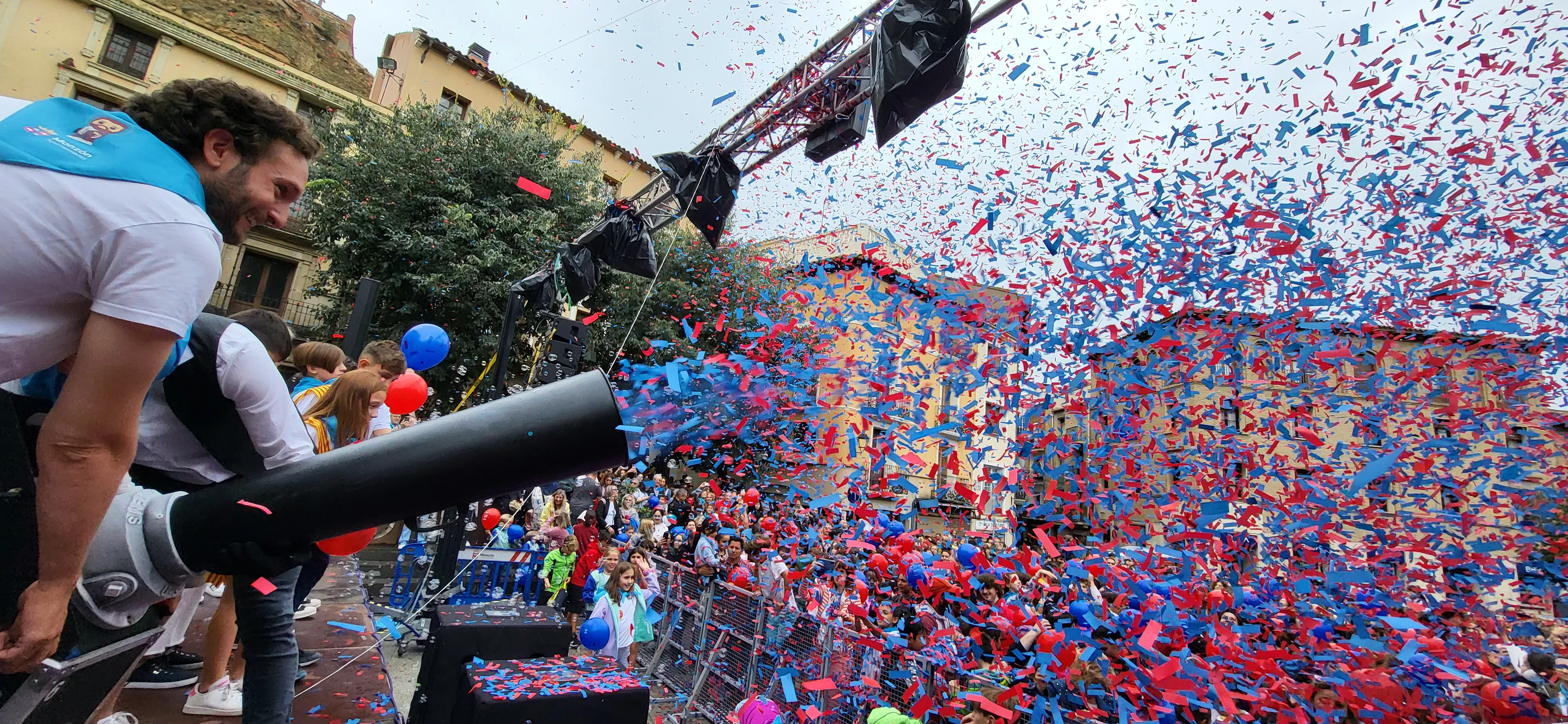 Codetazo infantil con el que Monzón ha iniciado las fiestas de San Mateo 2024. Foto Mercedes Manterola