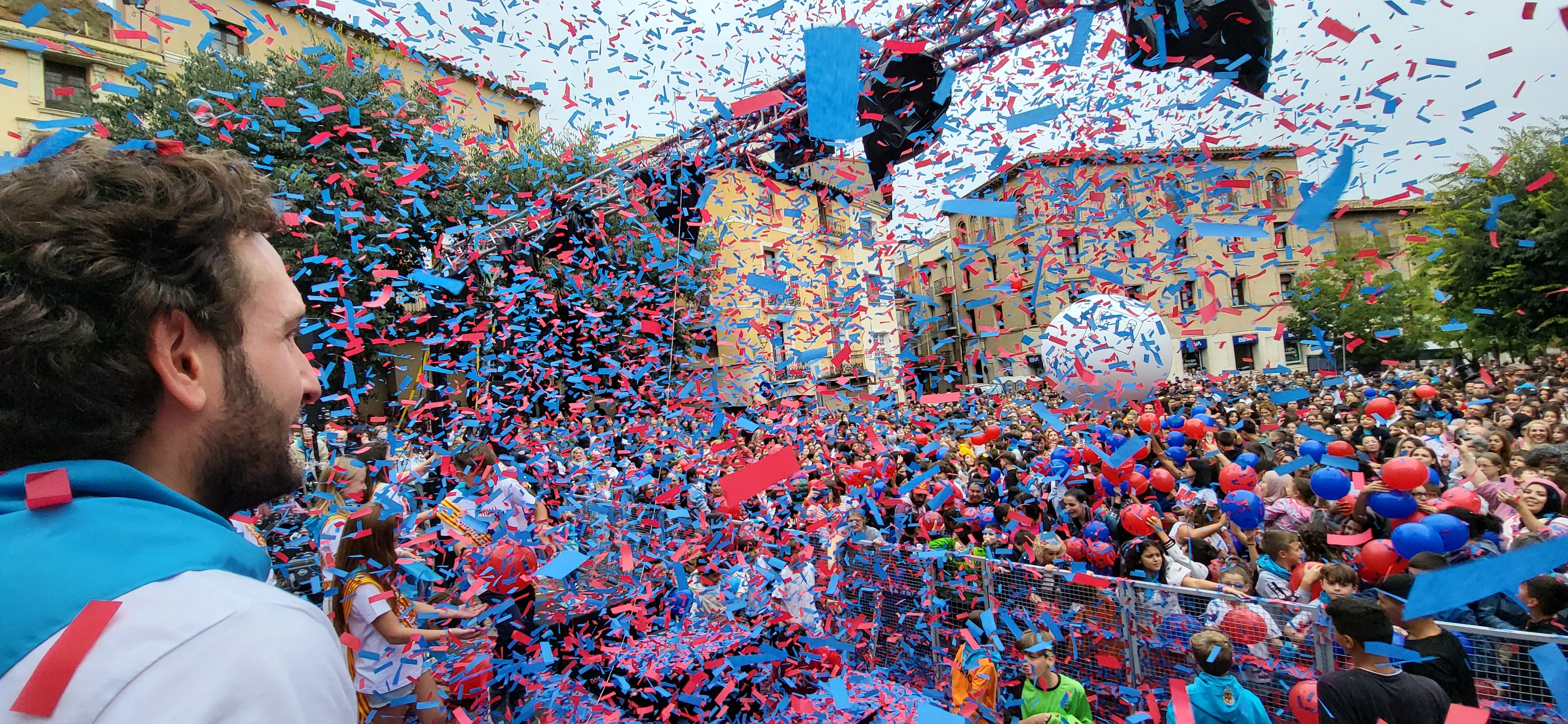 Codetazo infantil con el que Monzón ha iniciado las fiestas de San Mateo 2024. Foto Mercedes Manterola