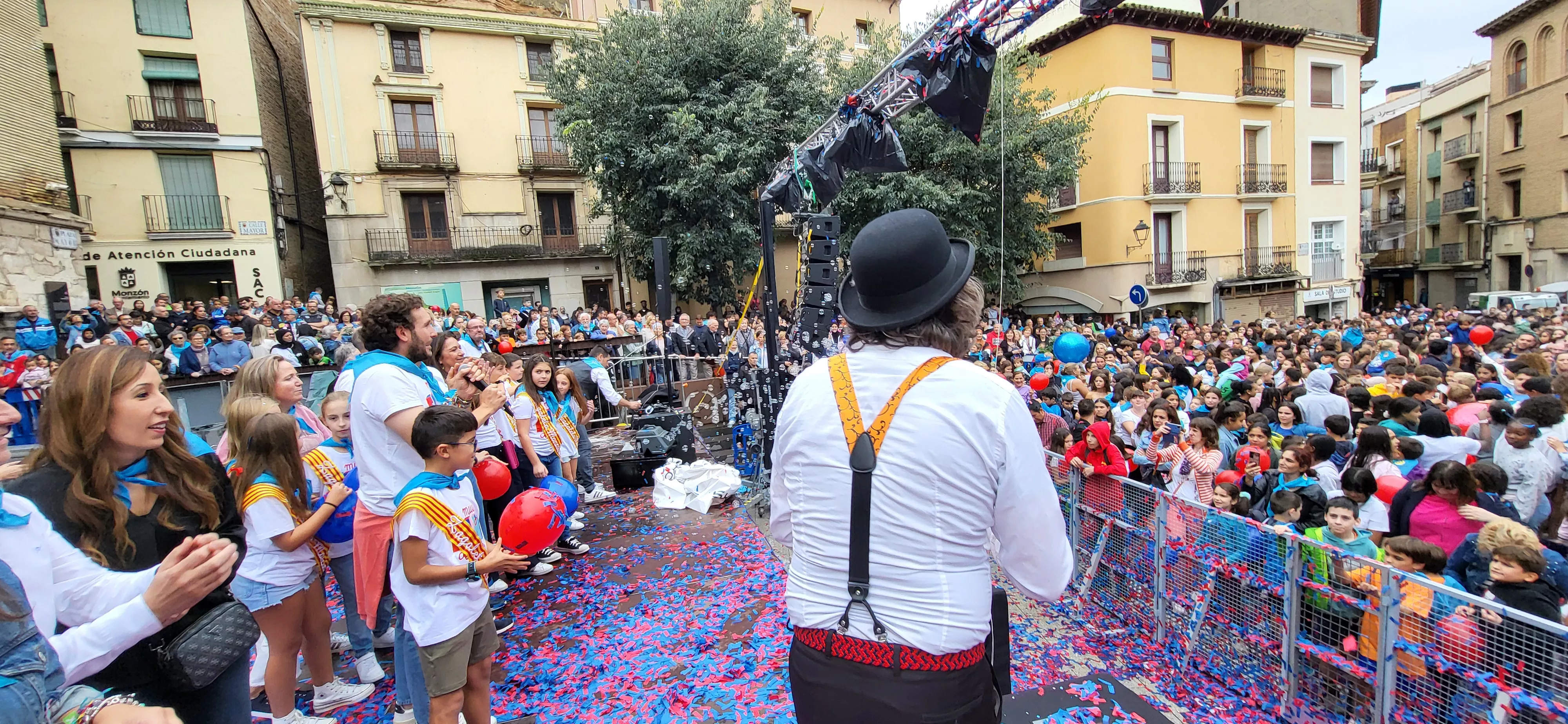 Codetazo infantil con el que Monzón ha iniciado las fiestas de San Mateo 2024. Foto Mercedes Manterola