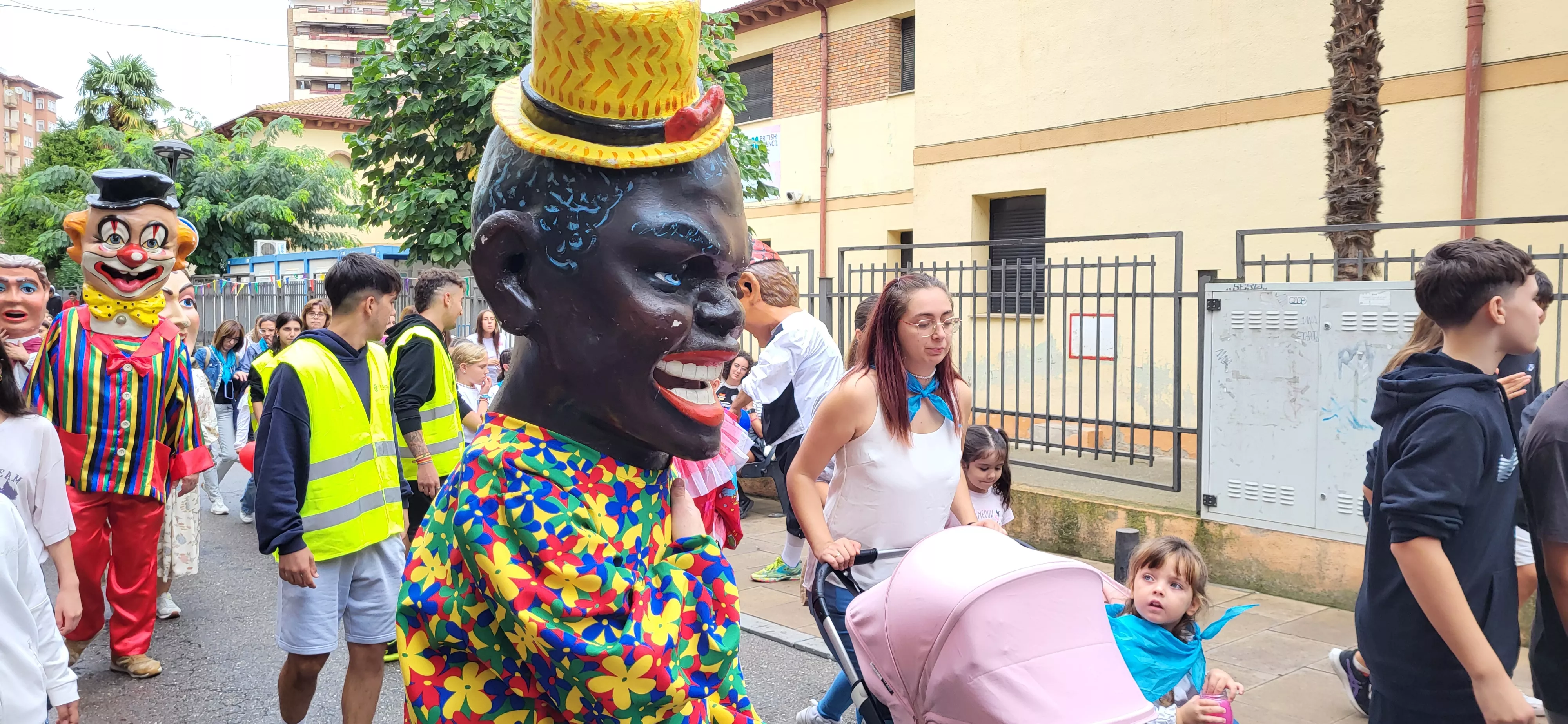 Codetazo infantil con el que Monzón ha iniciado las fiestas de San Mateo 2024. Foto Mercedes Manterola