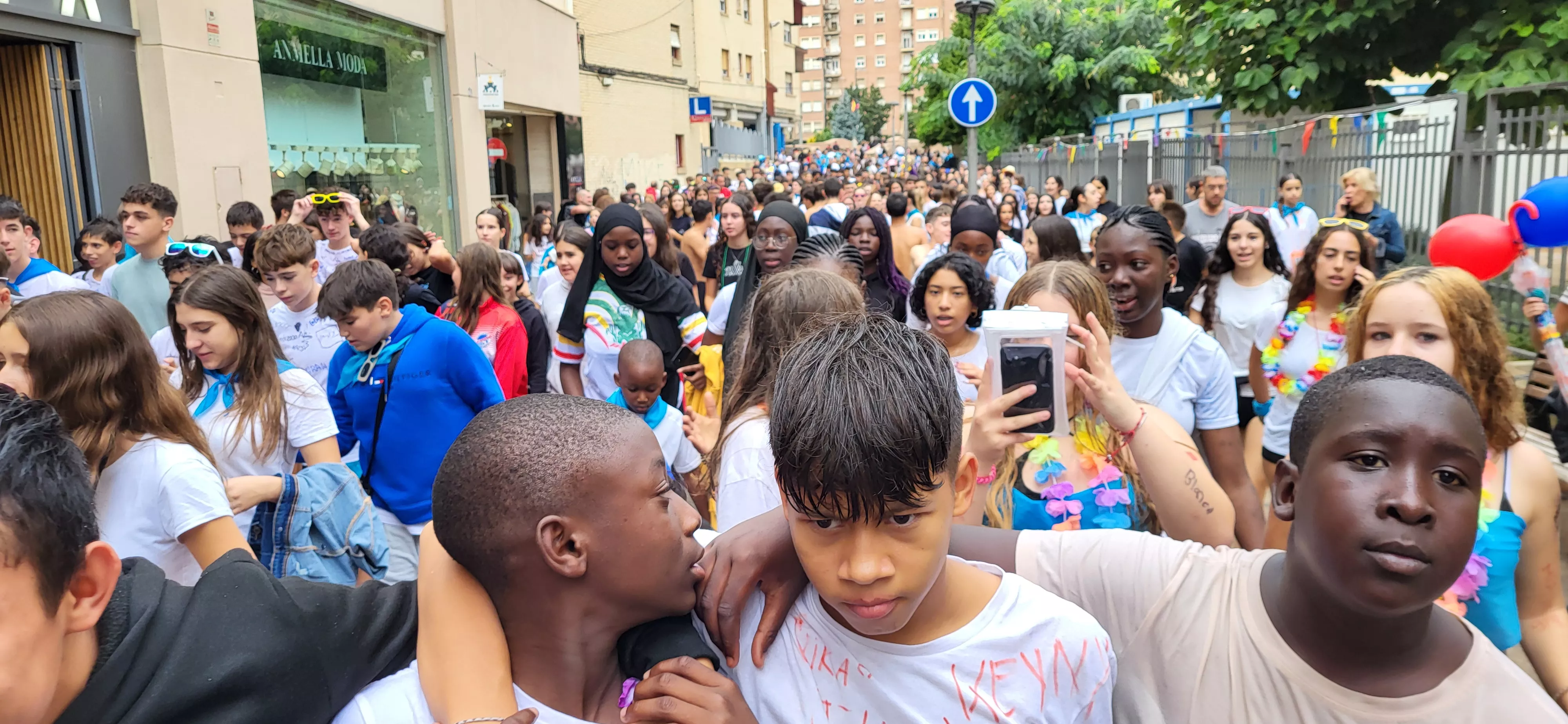 Codetazo infantil con el que Monzón ha iniciado las fiestas de San Mateo 2024. Foto Mercedes Manterola