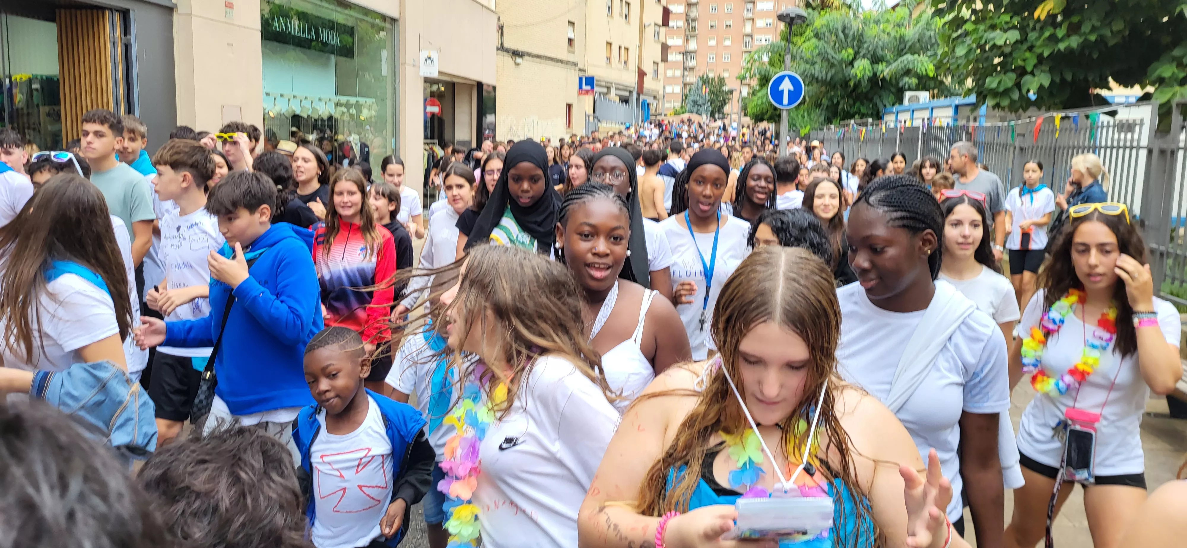 Codetazo infantil con el que Monzón ha iniciado las fiestas de San Mateo 2024. Foto Mercedes Manterola