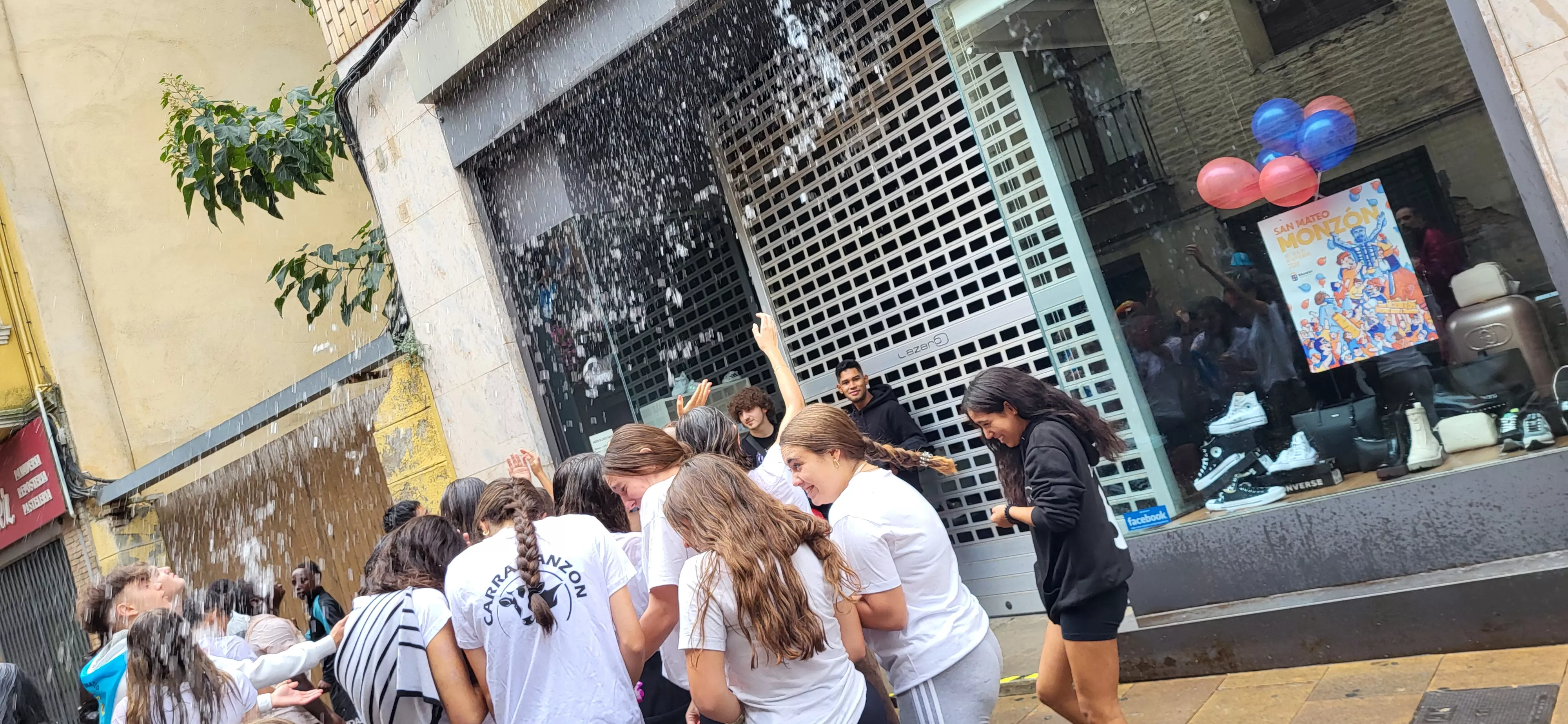 Codetazo infantil con el que Monzón ha iniciado las fiestas de San Mateo 2024. Foto Mercedes Manterola