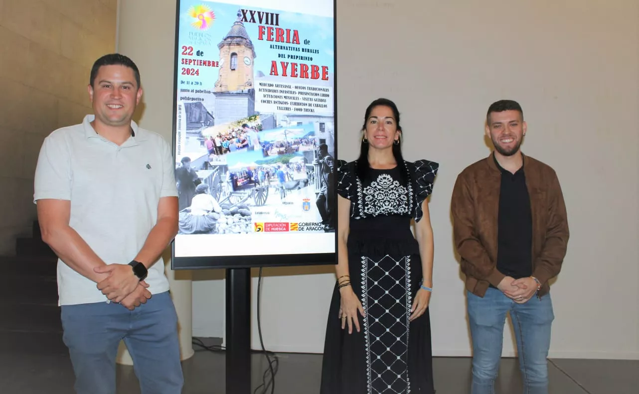 Antonio Biescas, Lola Ibort y Francisco Gómez en la presentación de la Feria de Alternativas del Pirineo