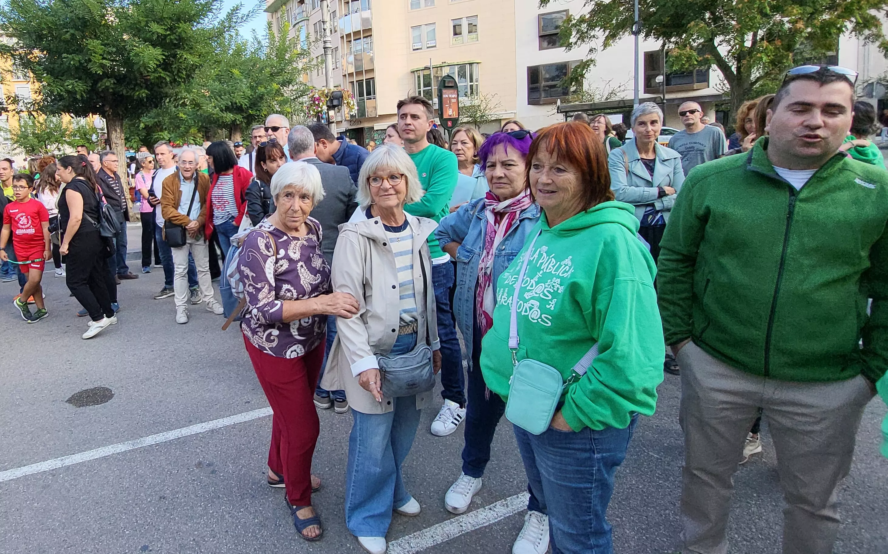 Concentración en Huesca en defensa de la escuela pública. Foto Mercedes Manterola