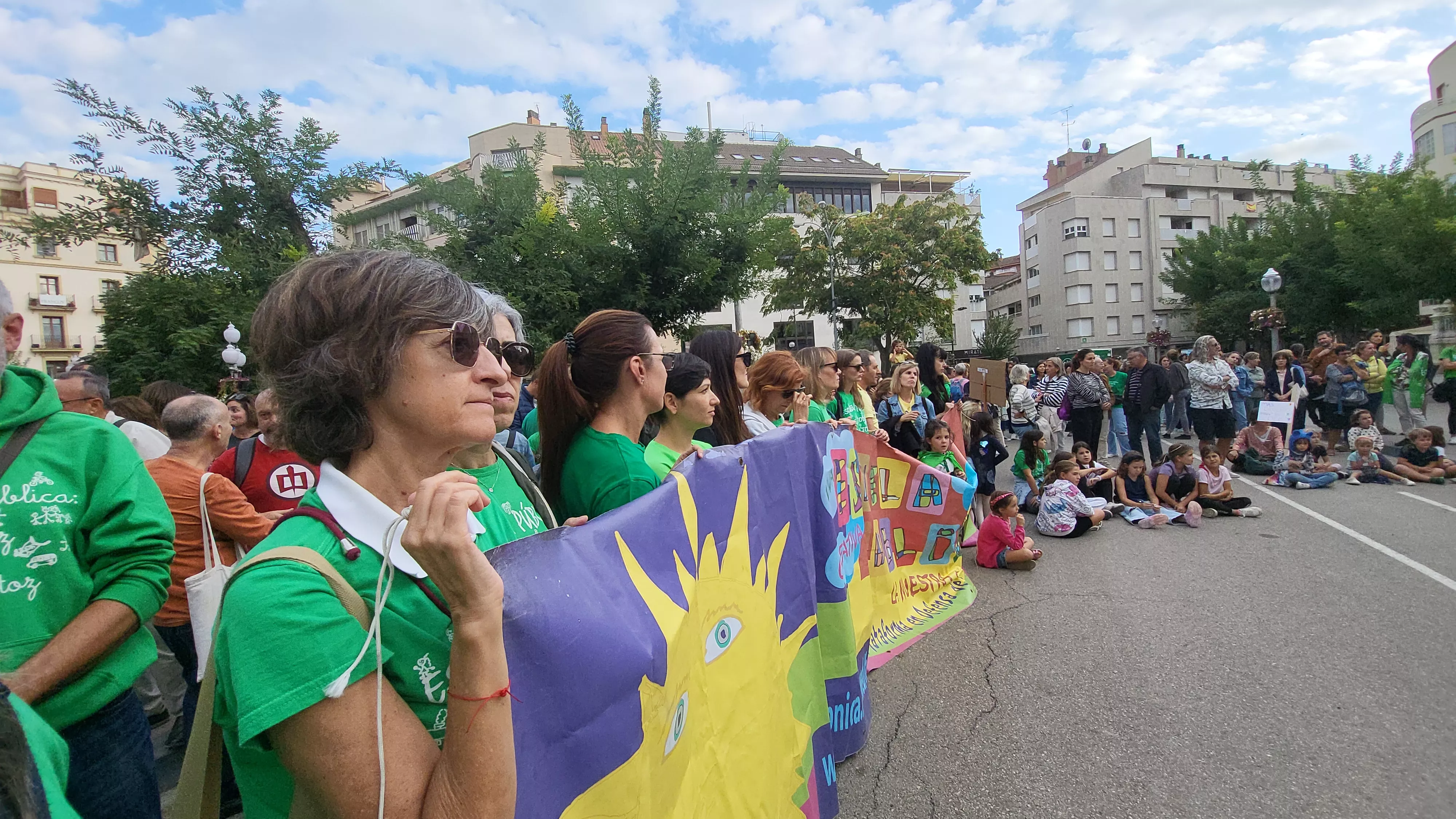Concentración en Huesca en defensa de la escuela pública. Foto Mercedes Manterola