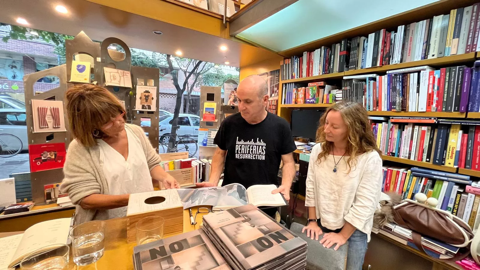 Presentación del libro No de Isidro Ferrer en la librería Anónima. Foto Mercedes Manterola