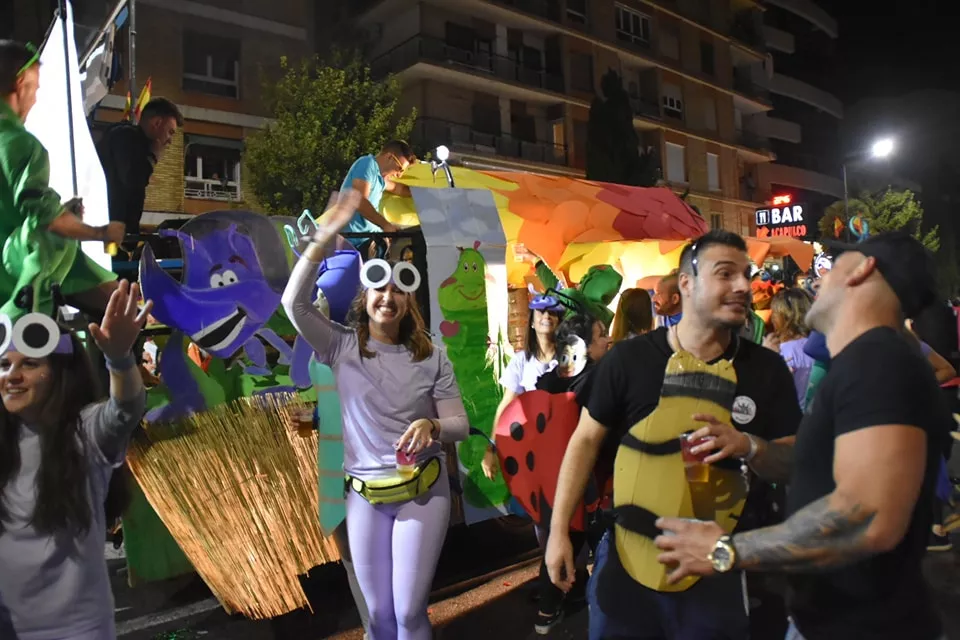 Concurso de carrozas en la primera jornada de las fiestas de Monzón.