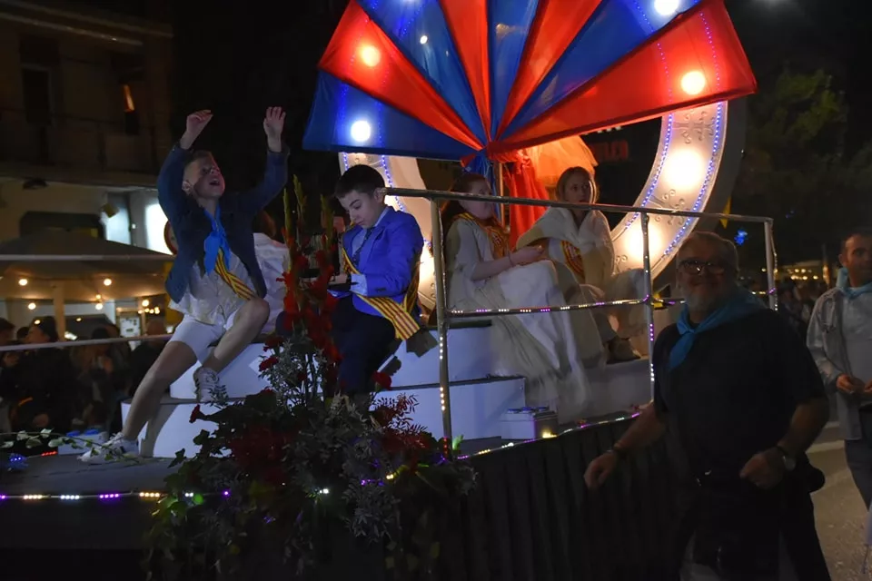 Concurso de carrozas en la primera jornada de las fiestas de Monzón.