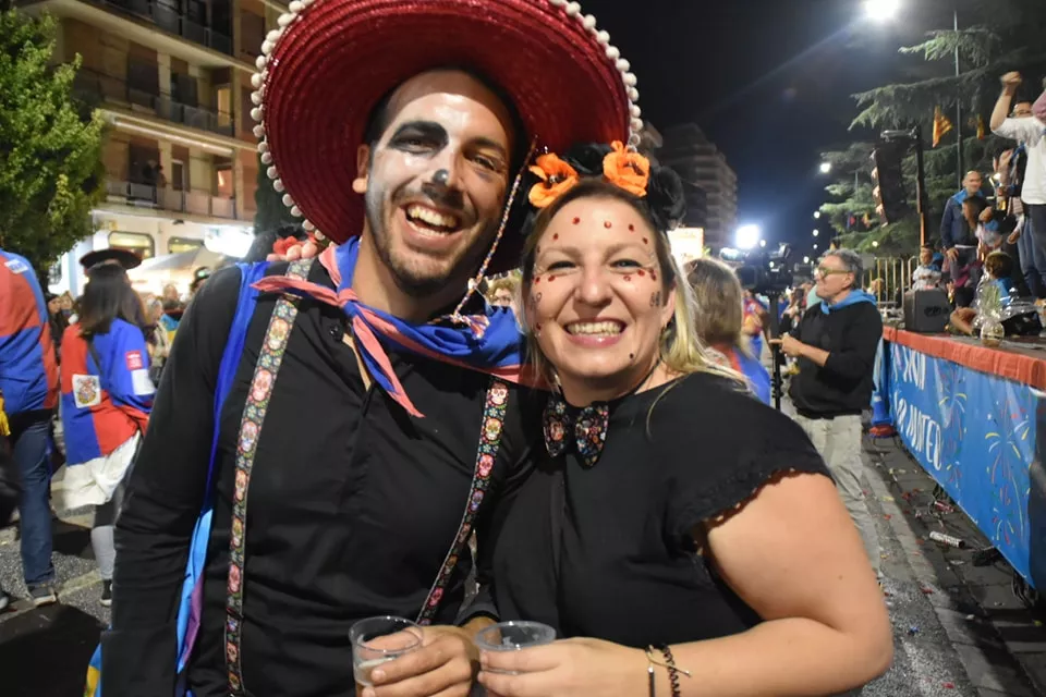 Concurso de carrozas en la primera jornada de las fiestas de Monzón.