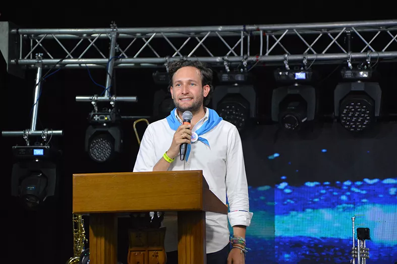 Homenaje de Monzón a sus Mayores.