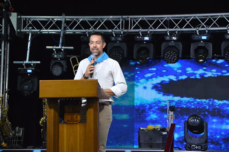 Homenaje de Monzón a sus Mayores.