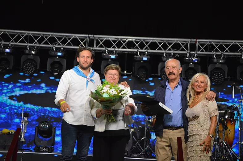 Homenaje de Monzón a sus Mayores.