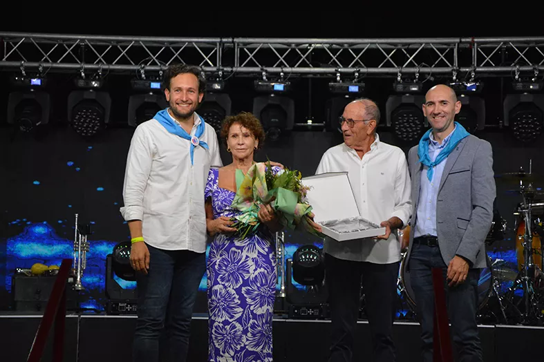 Homenaje de Monzón a sus Mayores.