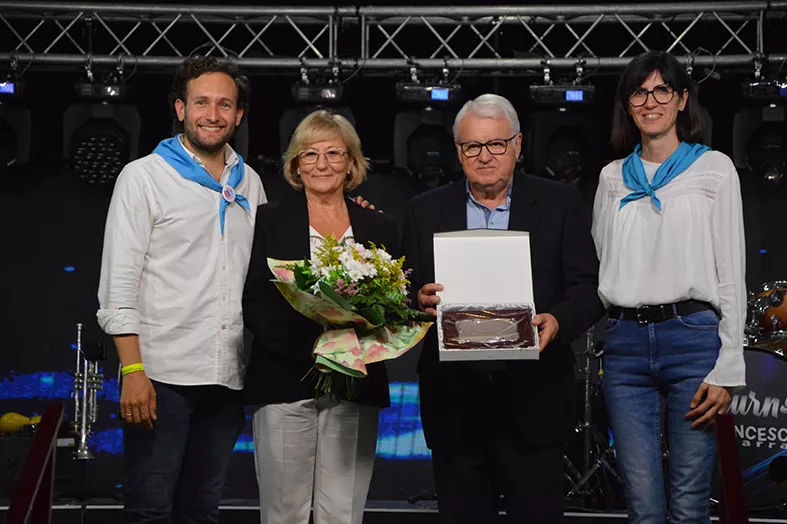 Homenaje de Monzón a sus Mayores.