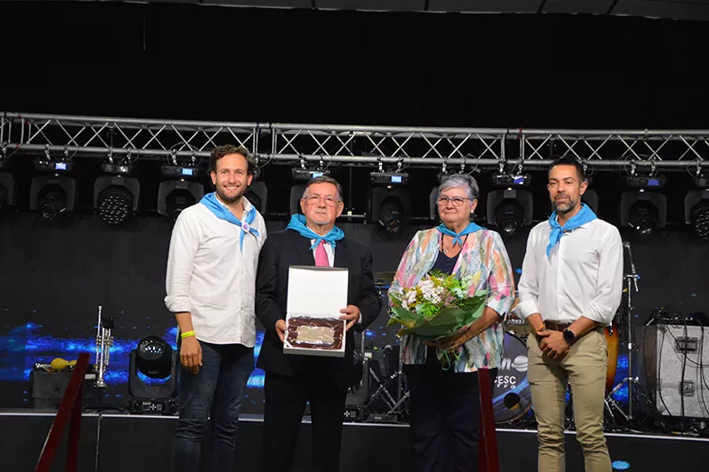 Homenaje de Monzón a sus Mayores.