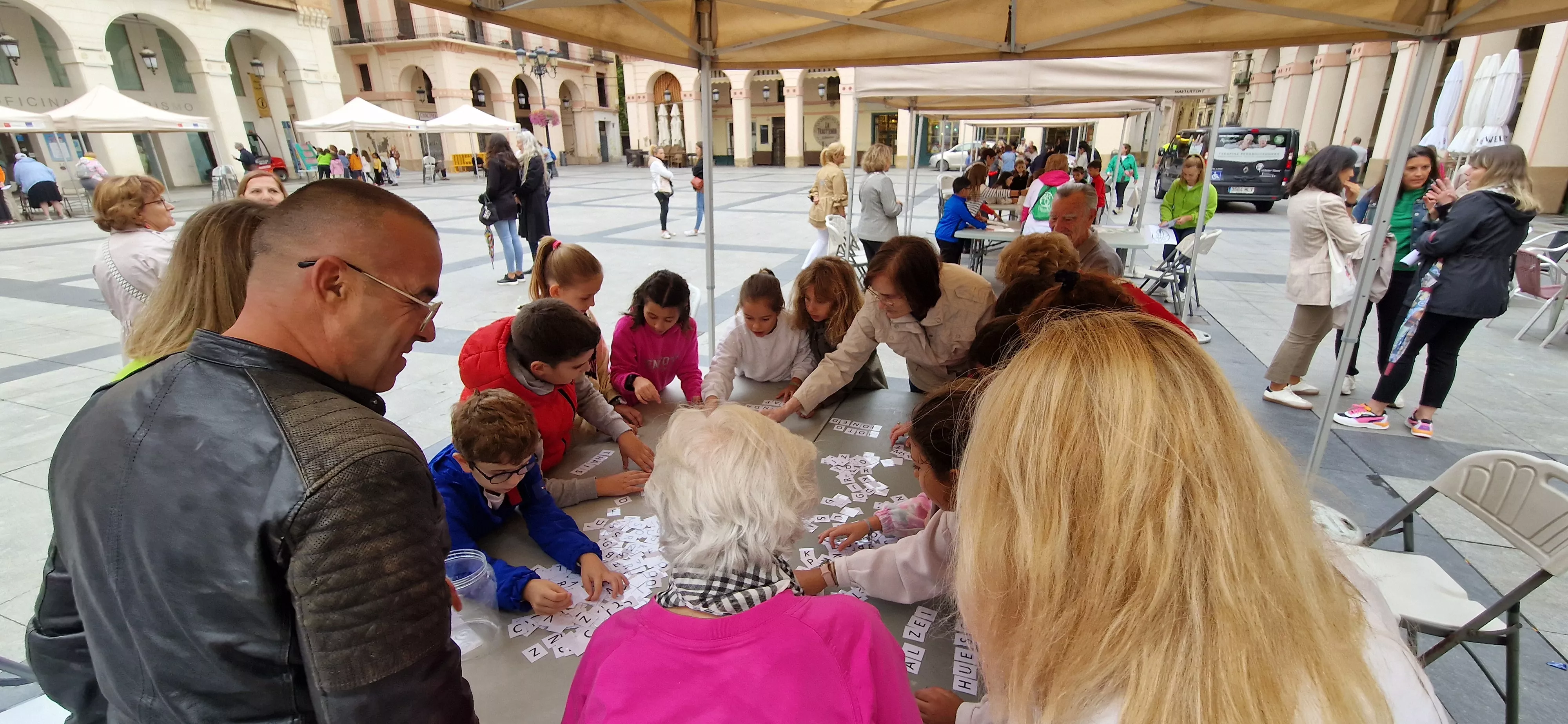 Jornada intergeneracional 2024 organizada por Alzhéimer Huesca. Foto Myriam Martínez 