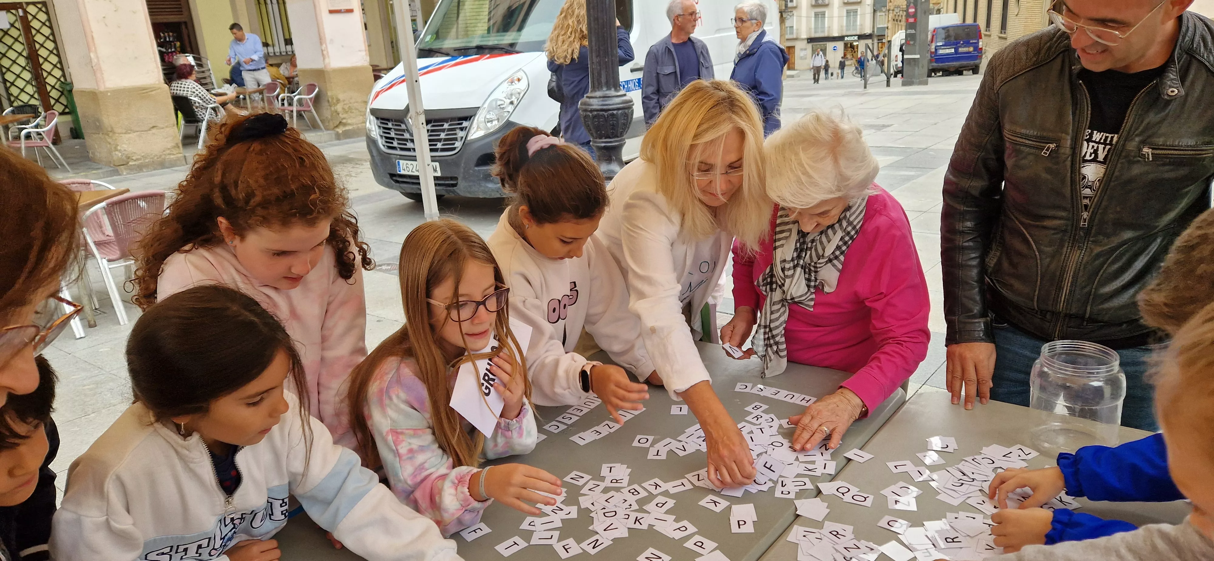 Jornada intergeneracional 2024 organizada por Alzhéimer Huesca. Foto Myriam Martínez