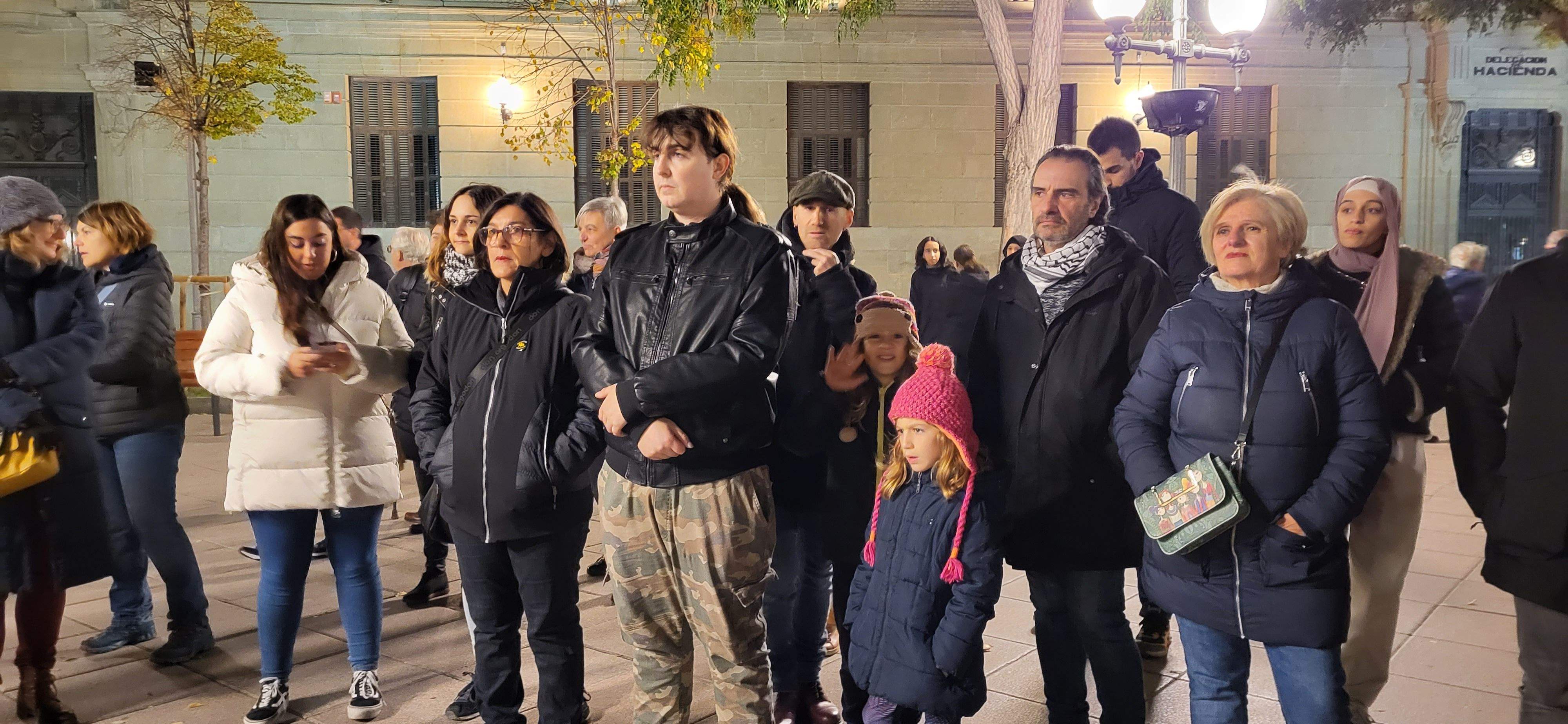 Concentración por el fin de la violencia contra las mujeres en Huesca