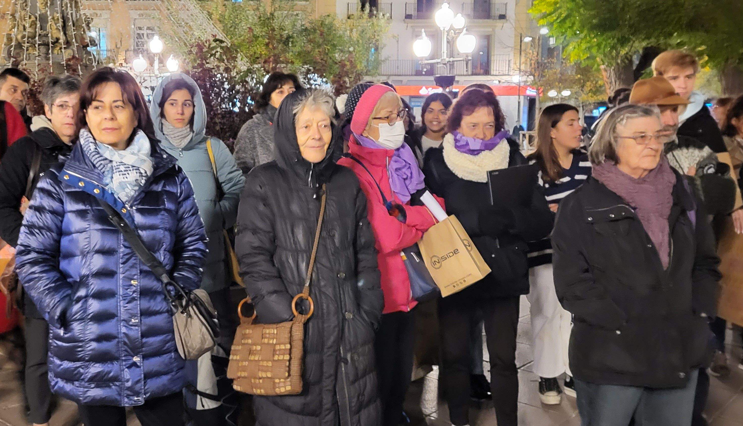 Concentración por el fin de la violencia contra las mujeres en Huesca