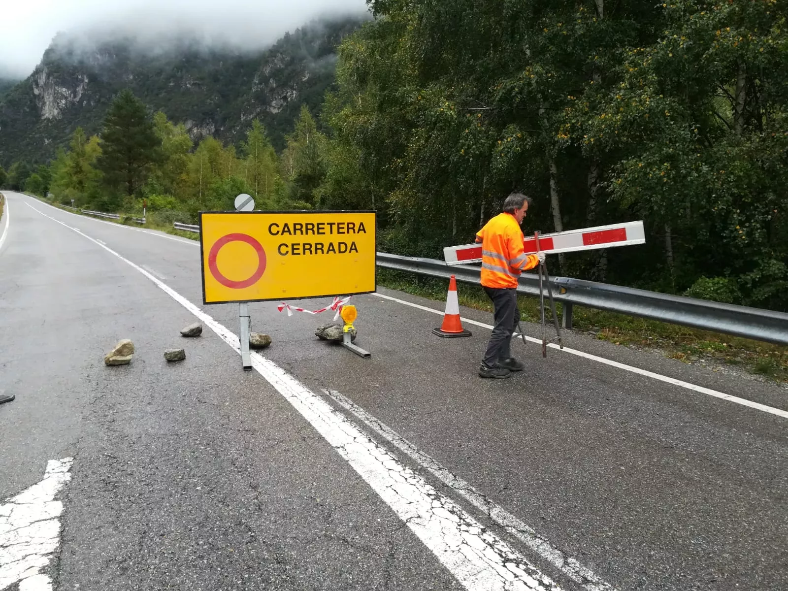 Reabre la A-138 con un carril provisional que permite recuperar el paso fronterizo por el túnel de Bielsa.