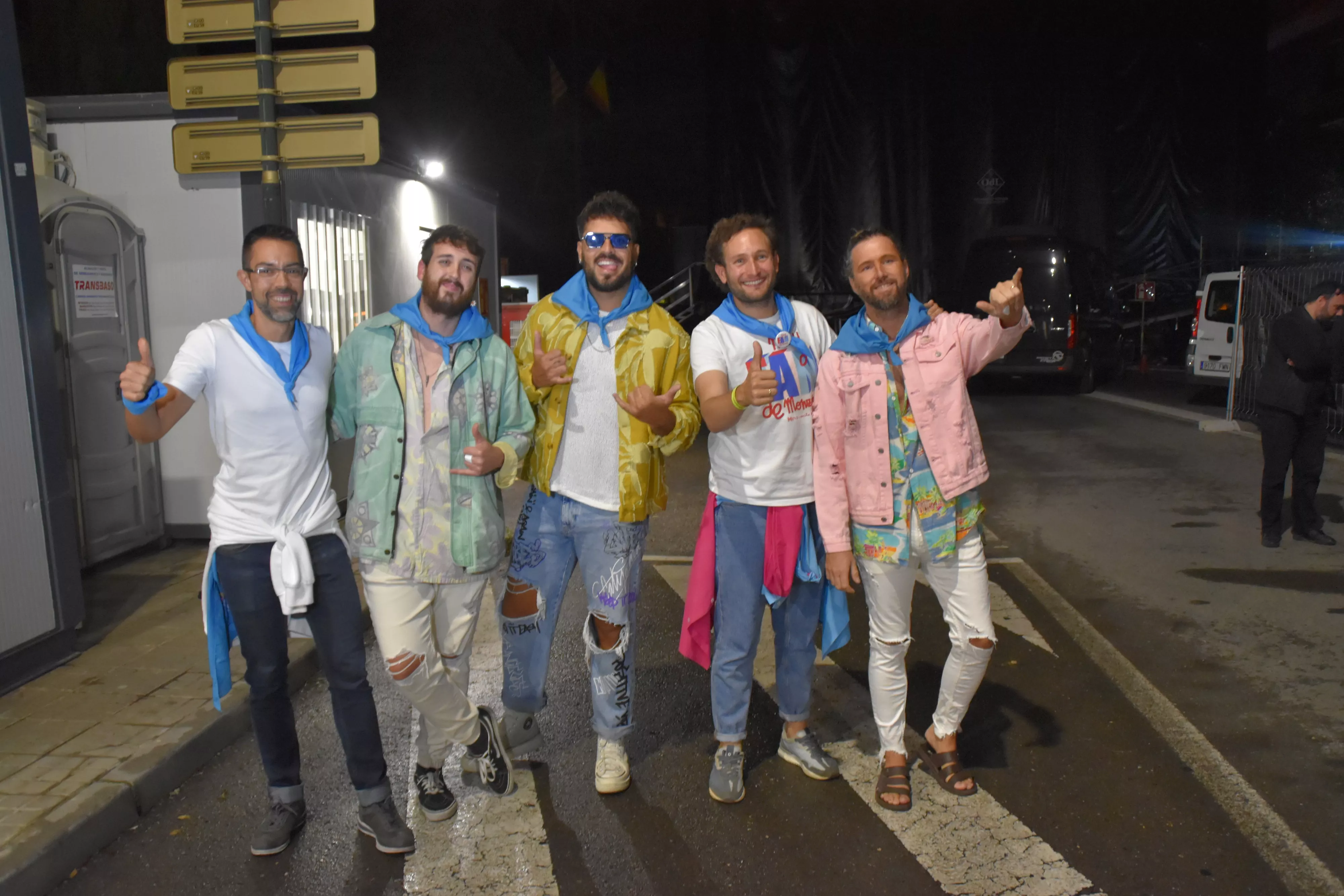 Bombai, con la pañoleta azul de las fiestas de Monzón.