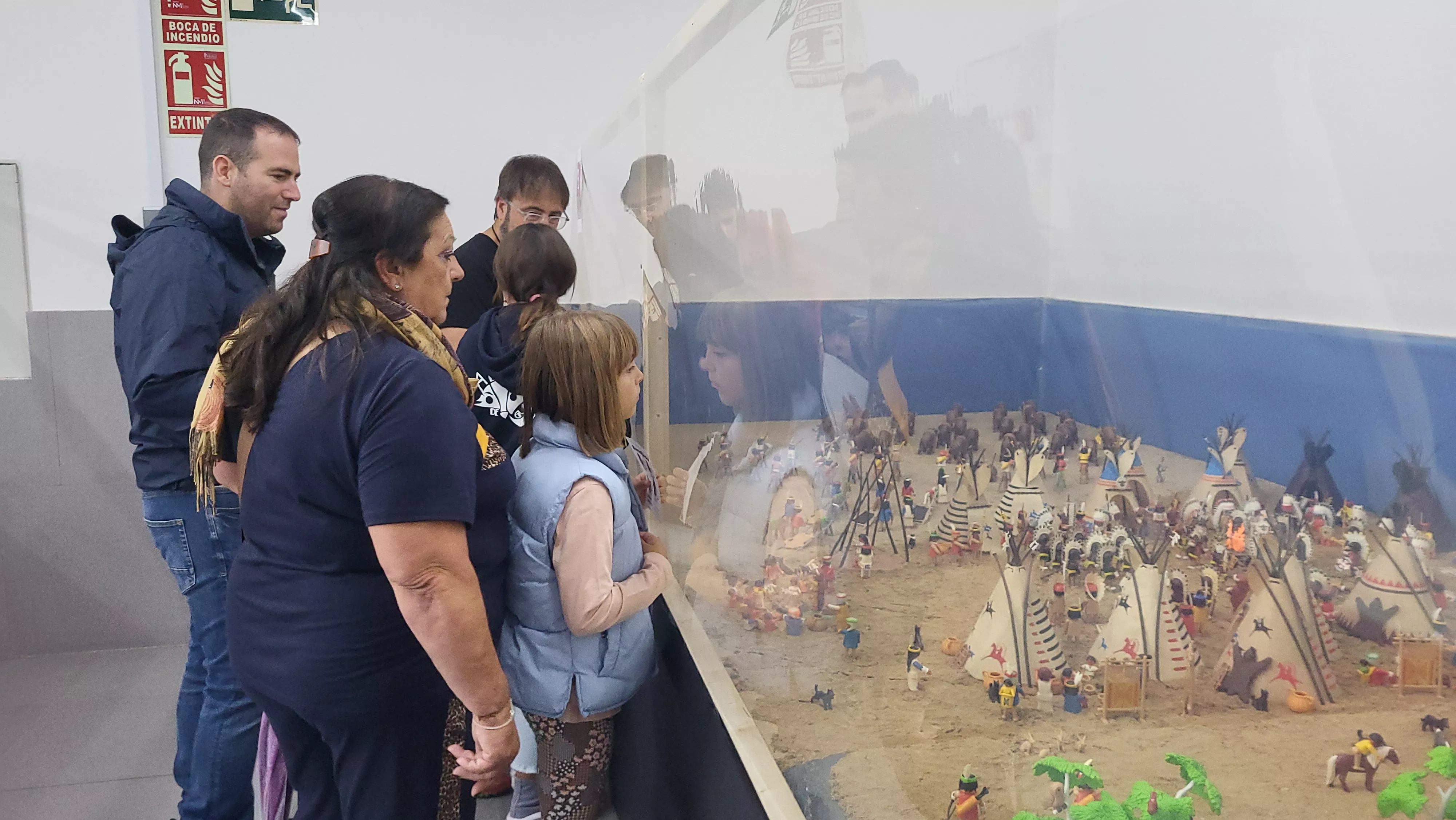 Exposición solidaria Playmobil en Huesca por la investigación del cáncer infantil. Foto Mercedes Manterola