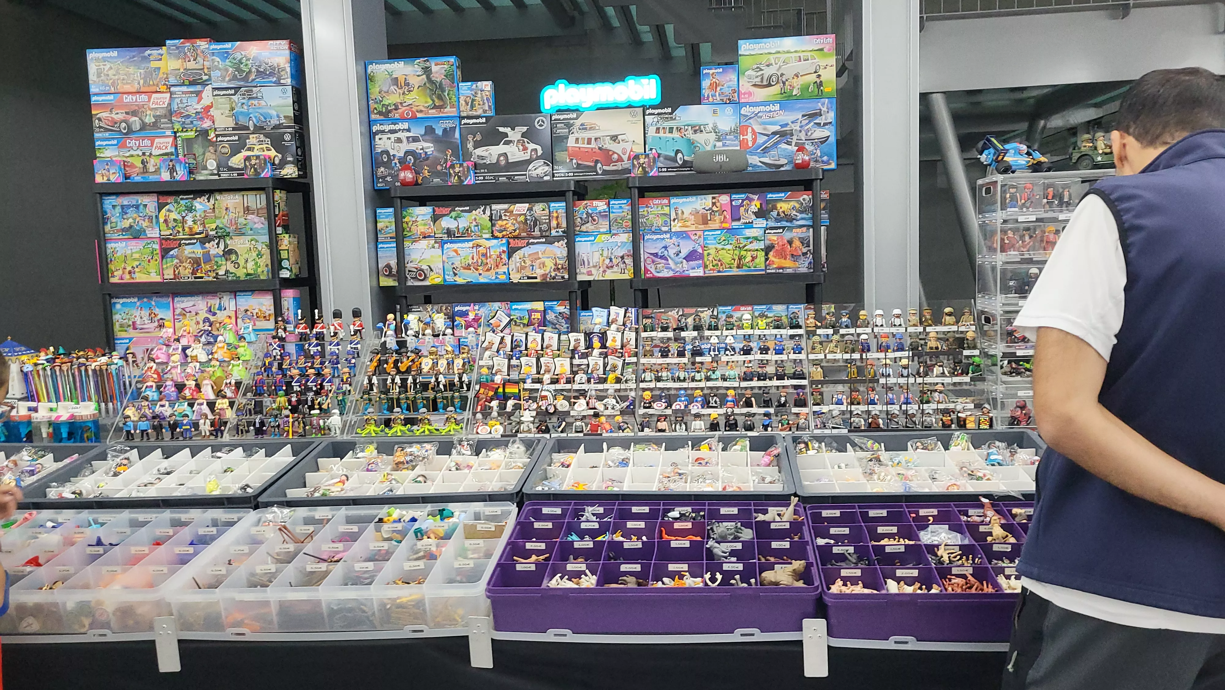 Exposición solidaria Playmobil en Huesca por la investigación del cáncer infantil. Foto Mercedes Manterola