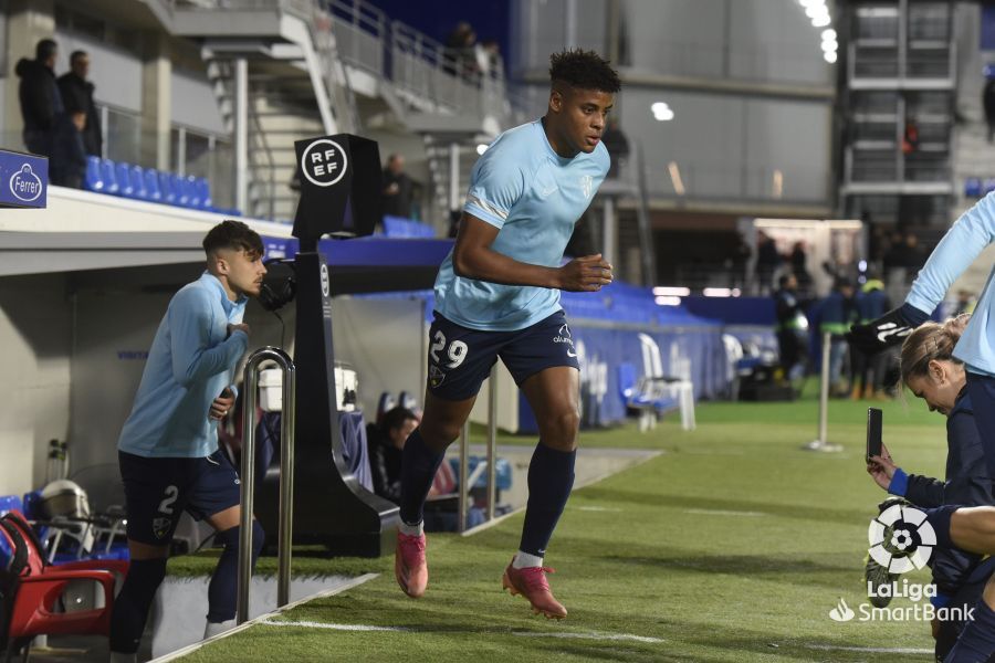 Imágenes del partido entre el Huesca y el Sporting. Foto La Liga