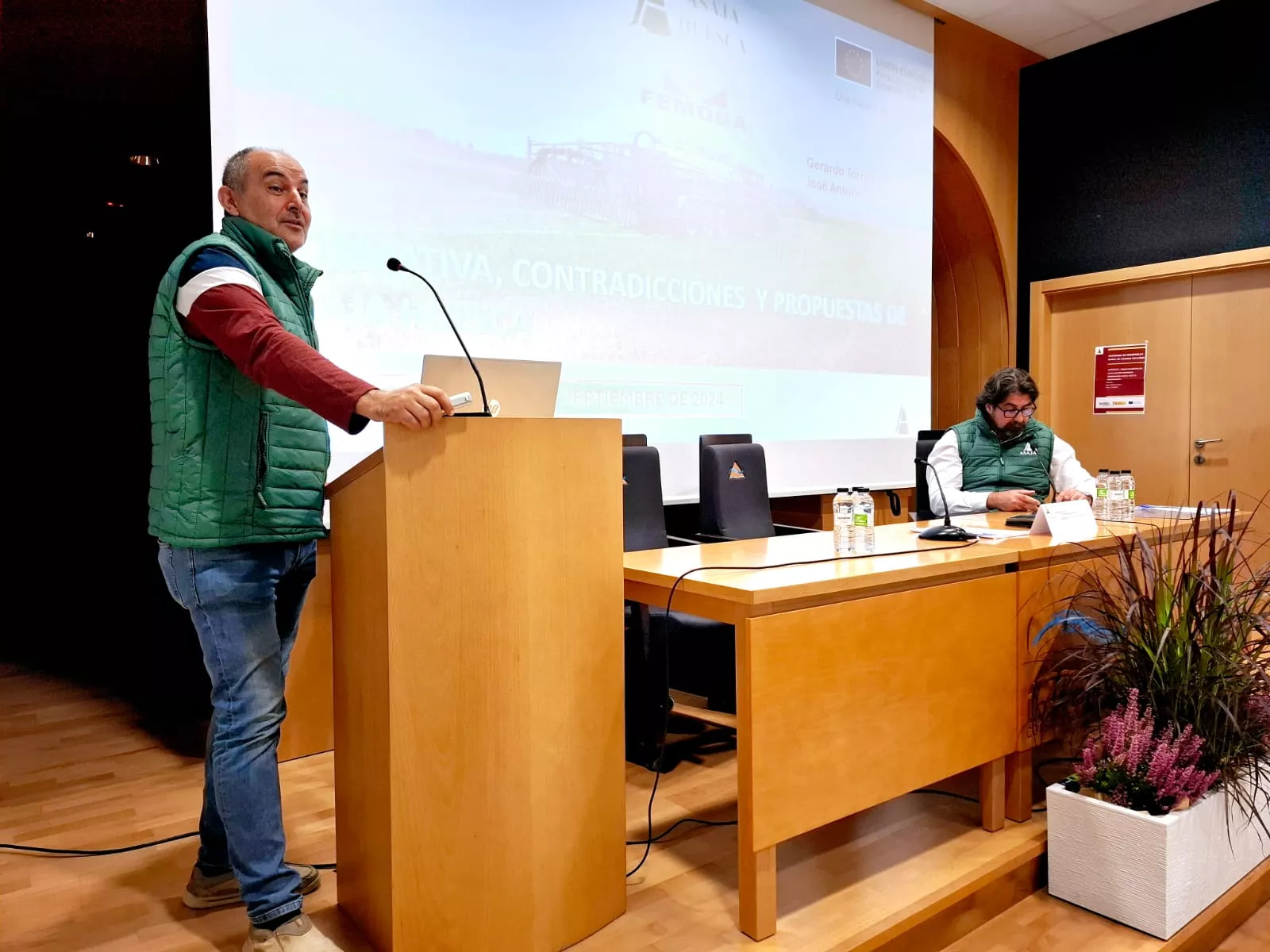 Segunda jornada de Femoga pasada por agua. Jornada del porcino de Asaja