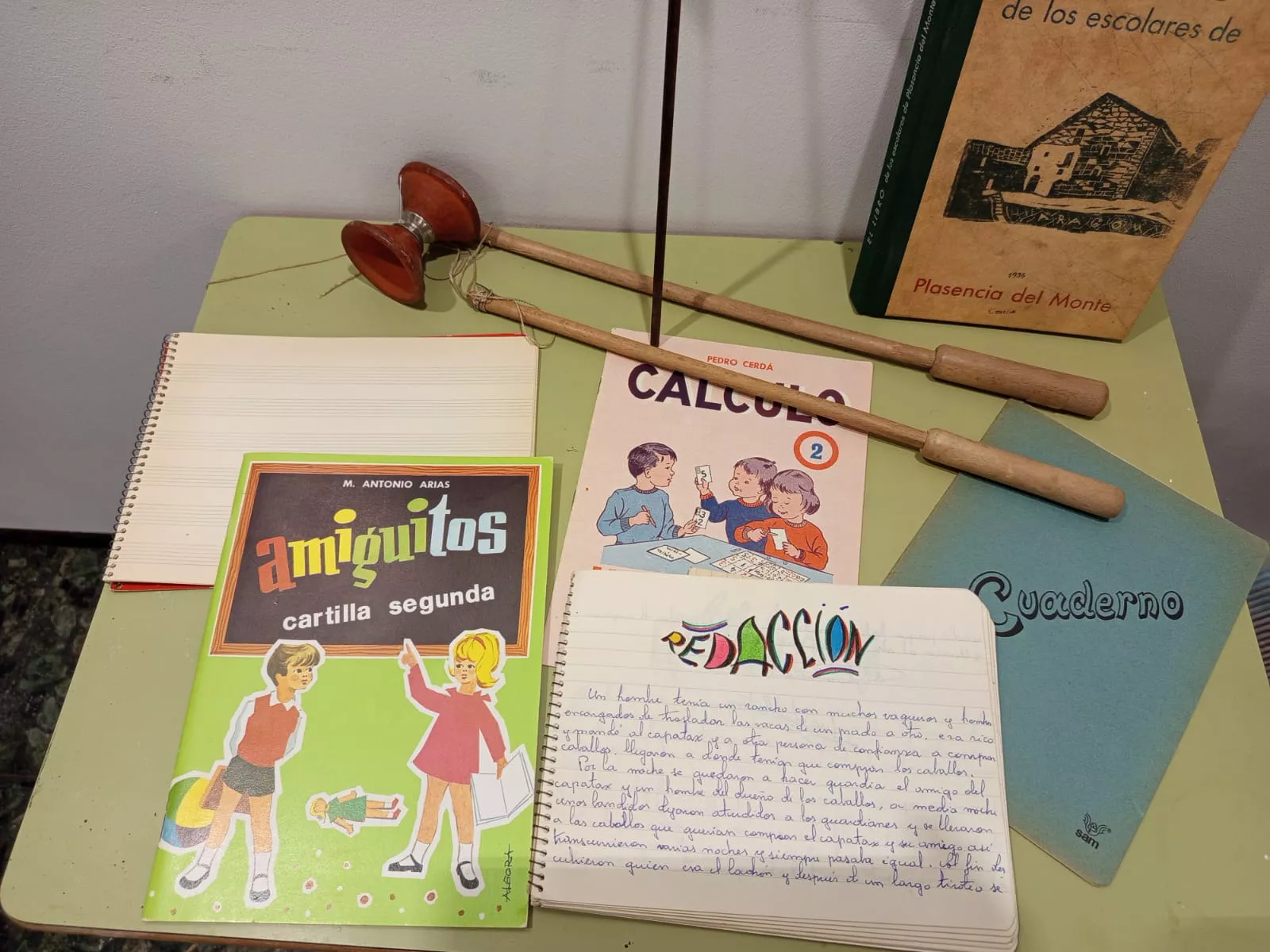 Exposición de la historia educativa de Ayerbe.
