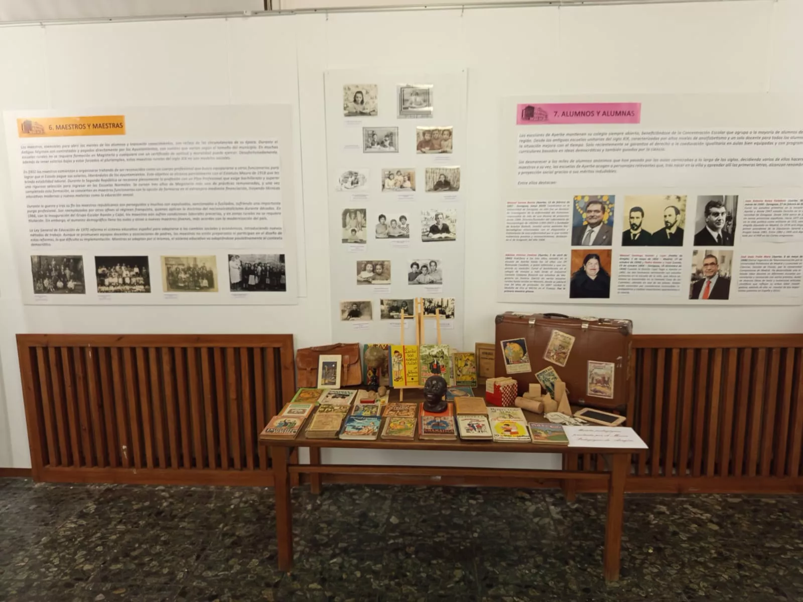 Exposición de la historia educativa de Ayerbe.