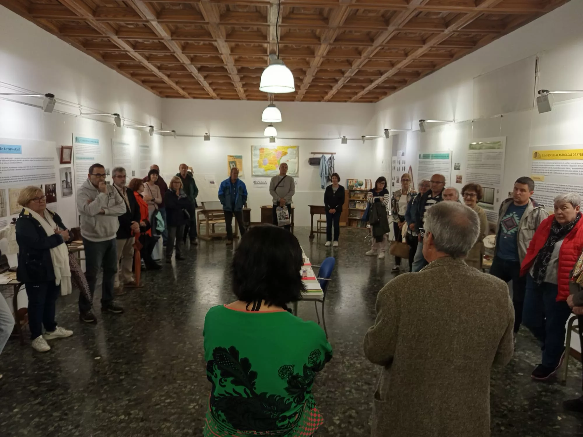 Exposición de la historia educativa de Ayerbe.